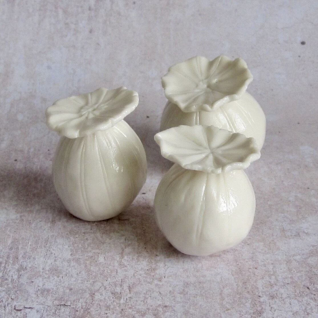 MIni Porcelain Poppy Seed Head
