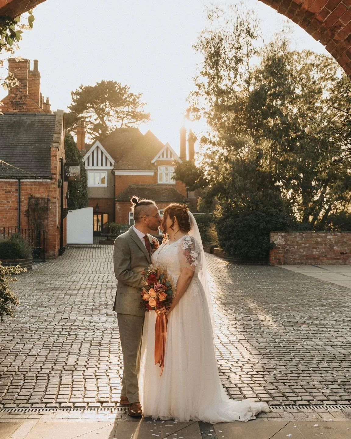 How gorgeous! &hearts;️✨

We are obsessed with how stunning our bride Stevie looks in her dress! It&rsquo;s perfection on you Stevie and the colour scheme is beautiful. Congratulations to you both, we hope you had the most amazing day 🫶

#ideasforbr