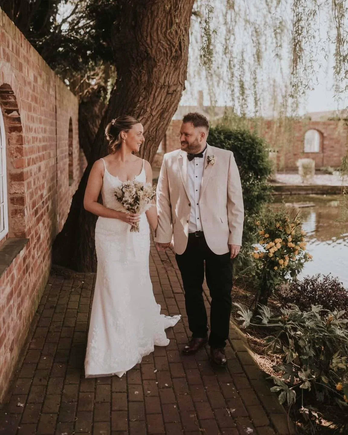 Our beautiful bride Kirsty! 🤍✨

Congratulations to you both on your special day - we hope you had the most amazing day. Kirsty you look stunning in your dress 🥰

#ideasforbrides #bridevibes #bridestyle #realbrides #justmarried #justmarried❤️ #realw
