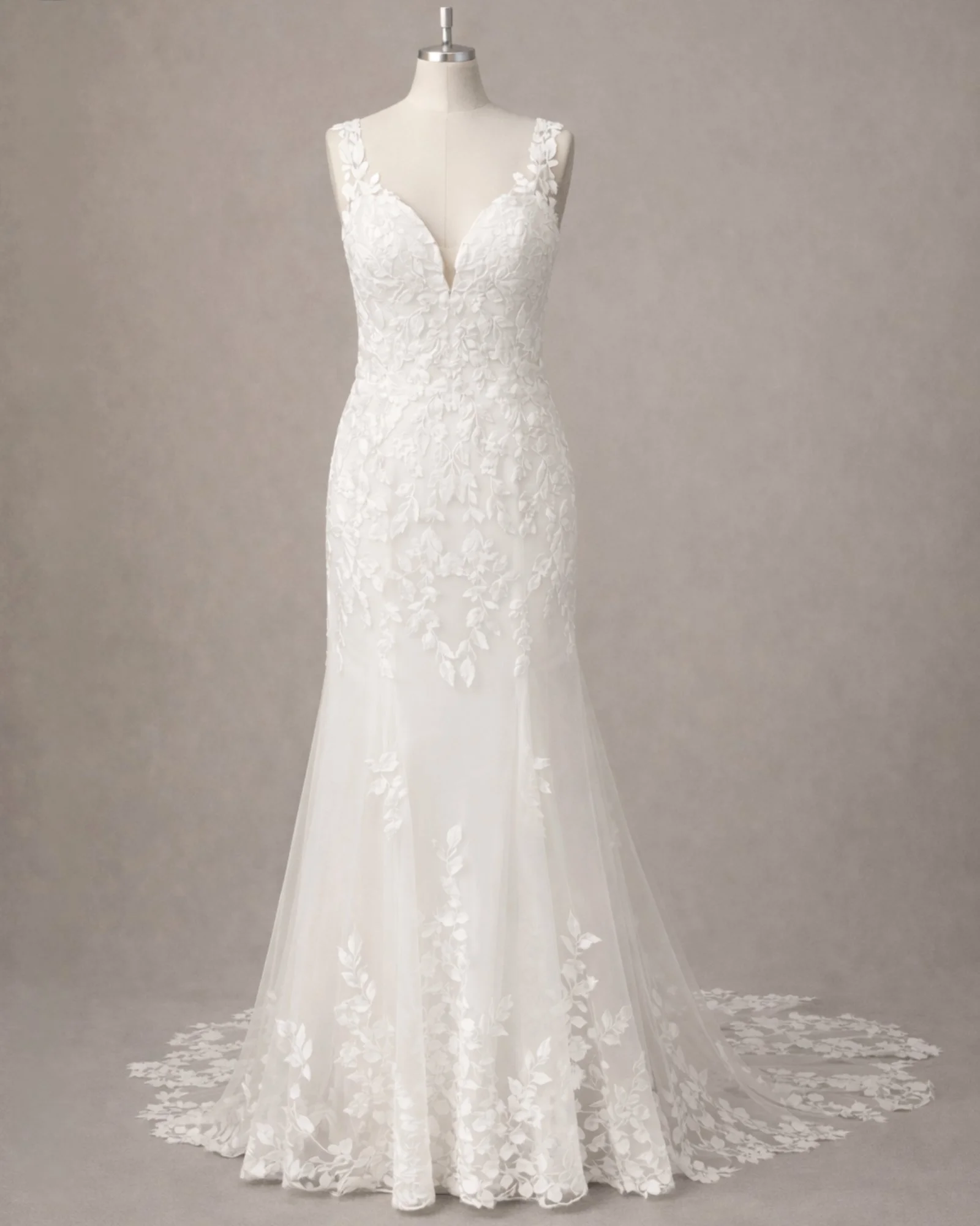 Laura ⤴ SALE PRICE £499