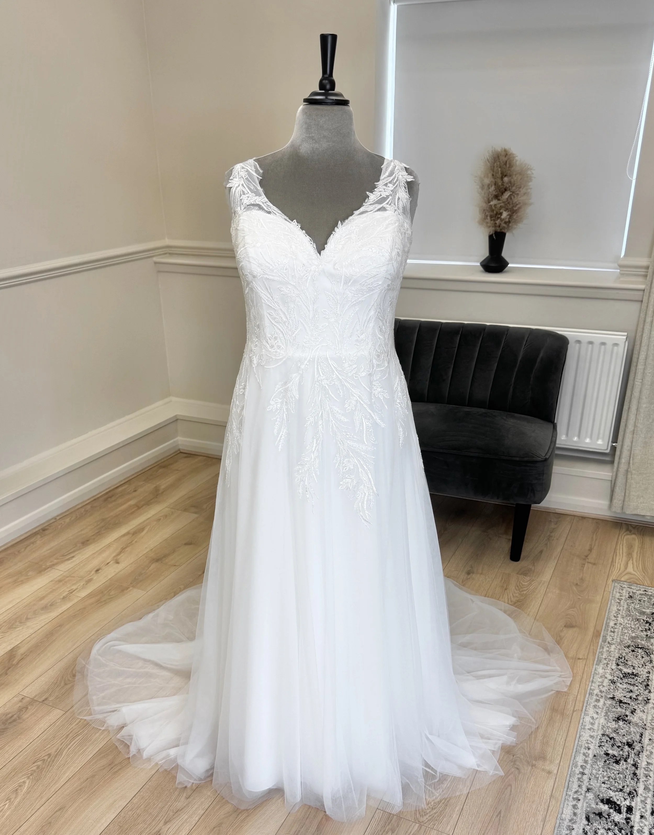 Willow ⤴ - Size 20 only - SALE PRICE £349