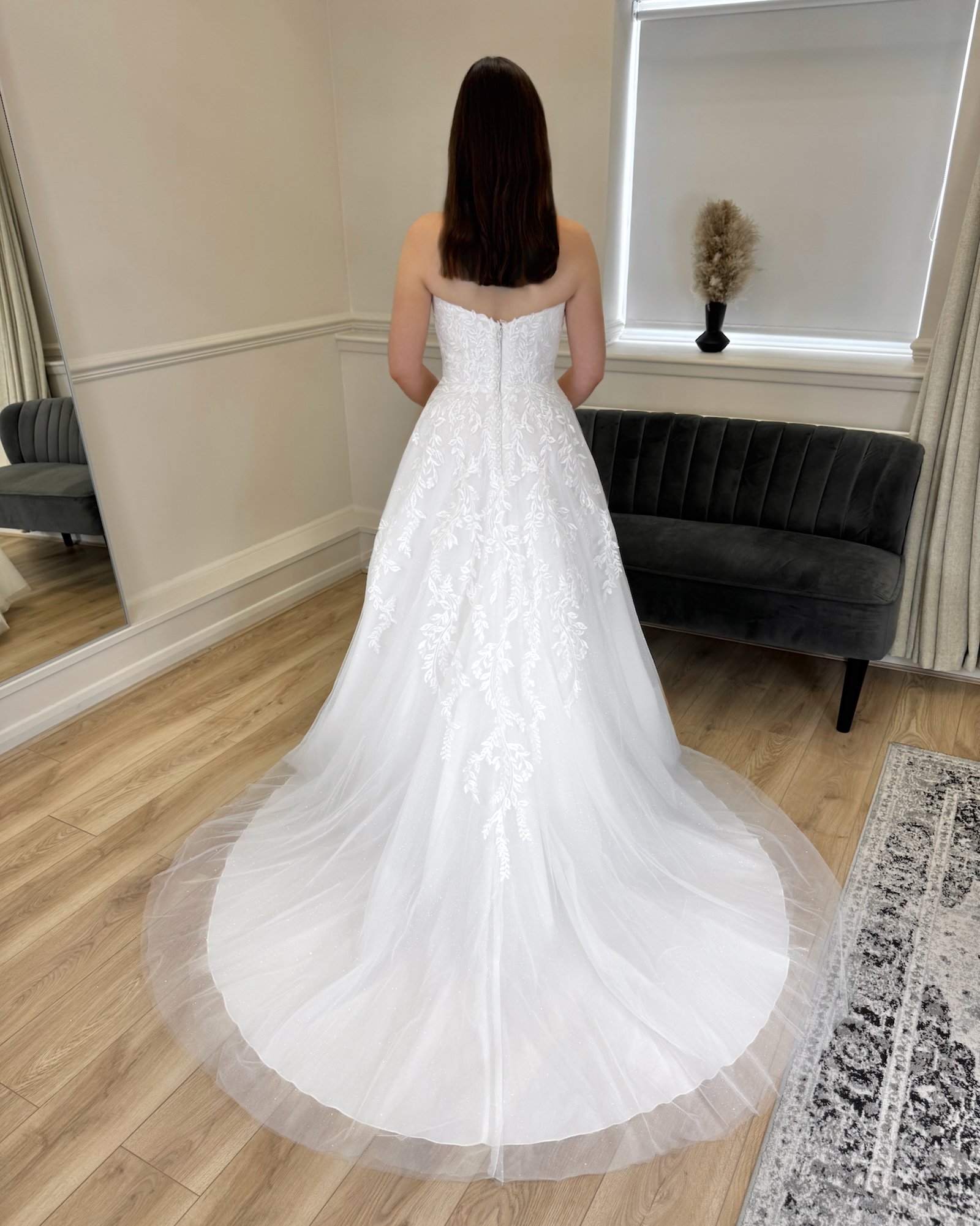 Imara-Ivory-Zip Back.jpeg