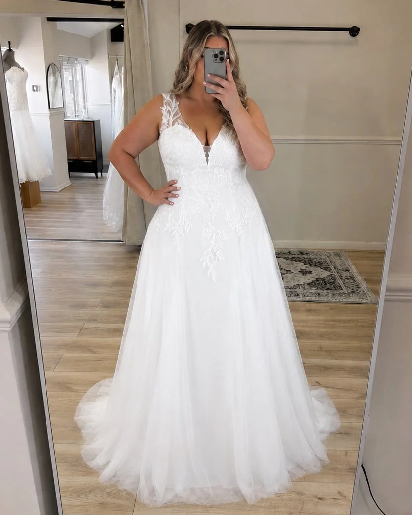 Eloise Size 18 ⤴ SALE PRICE £399