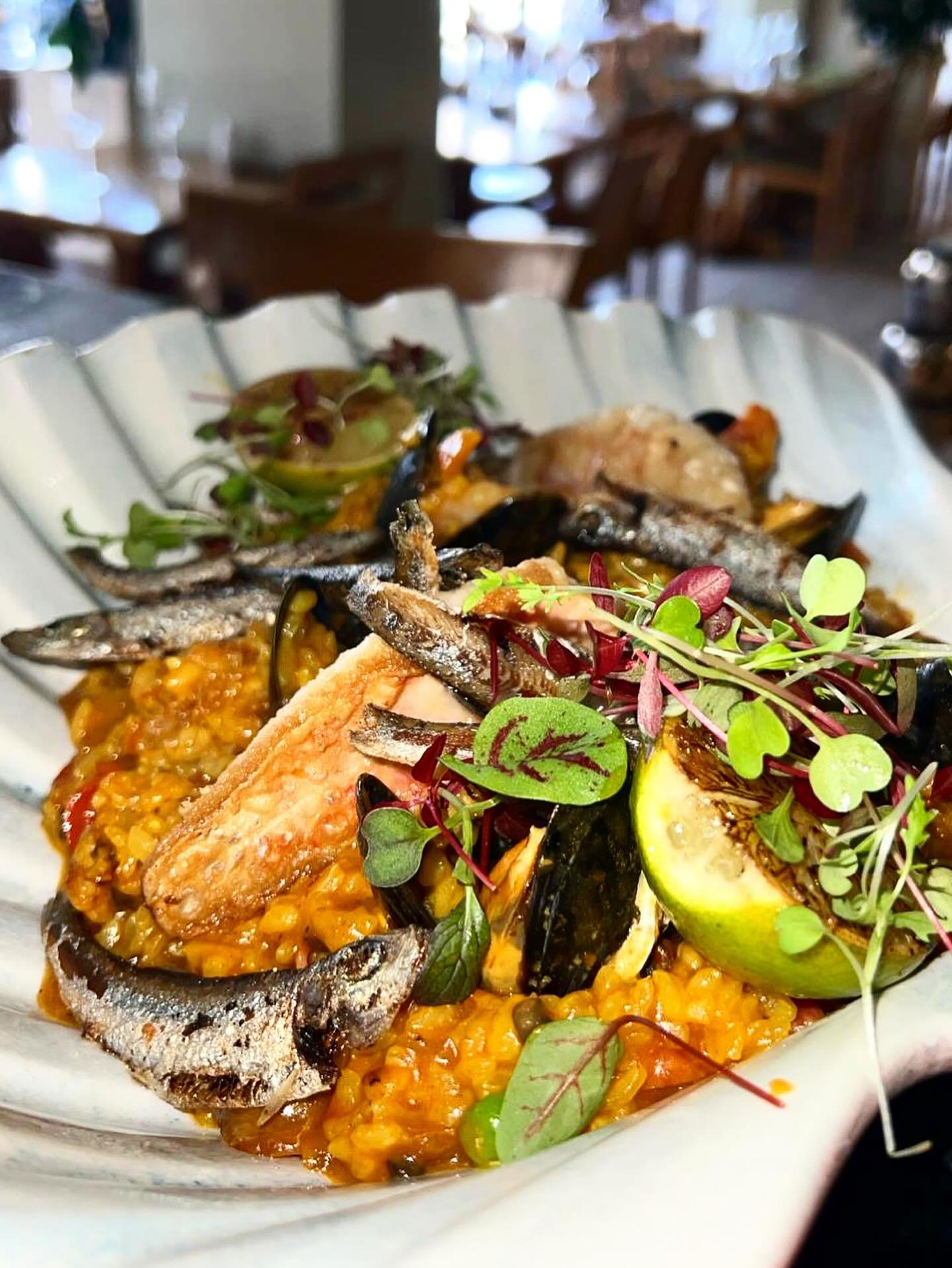 And the weather is warming up&hellip;.☀️ The doors are open! We are open all day every day..! Fresh dishes cooked to order&hellip; open all weekend&hellip; Don&rsquo;t forget live Sax Saturday&hellip; or book for Father&rsquo;s Day Sunday&hellip;. 🥂