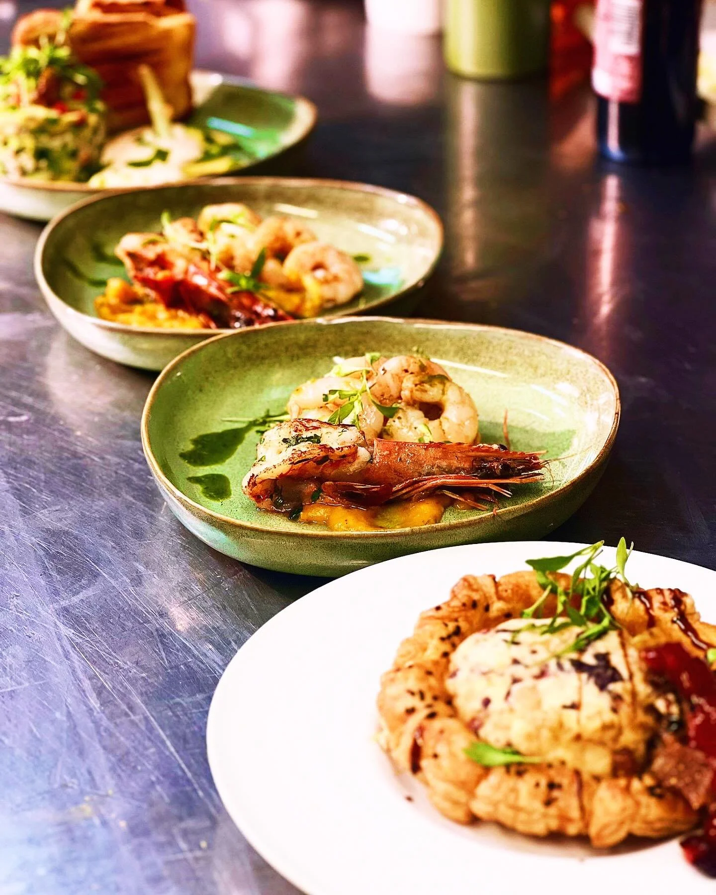 Xmas time is here&hellip; Pop in for our Xmas menu&hellip; 🎄🍷🍽️ we would live to see you - open 7 days&hellip;12-late!