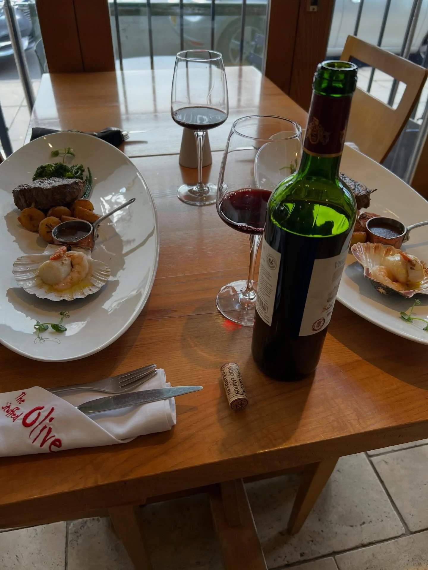 MOTHERS DAY!🥂🌷 Treat your mum to a table with us! Open all day every day from 12&hellip;. Sunday Roast&hellip; Fresh Fish&hellip; Vegan Choices&hellip; Live sax all afternoon&hellip; Book now 🙃