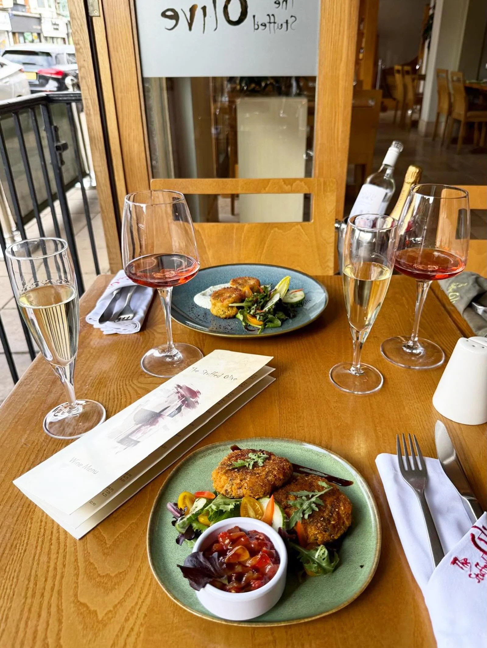 The weekend! Bank holiday! Sunshine! ☀️ Staycation&hellip;? Pop out to see us! Open all day from 12&hellip;.. Great weather! Delicious food! Chilled wine! What more do you need&hellip;. 🍽️🍹☀️😎