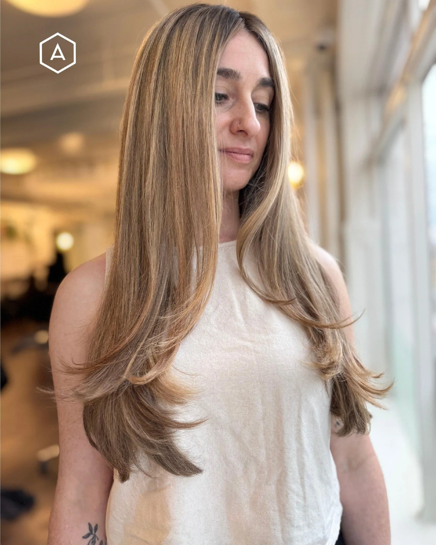 Shine bright this holiday season! ✨

We love this blend of bright blonde and soft layers. It's the perfect, healthy look to carry you through every party and gathering.

Get your holiday ready hair! Book your color and cut appointment with @meg_does_