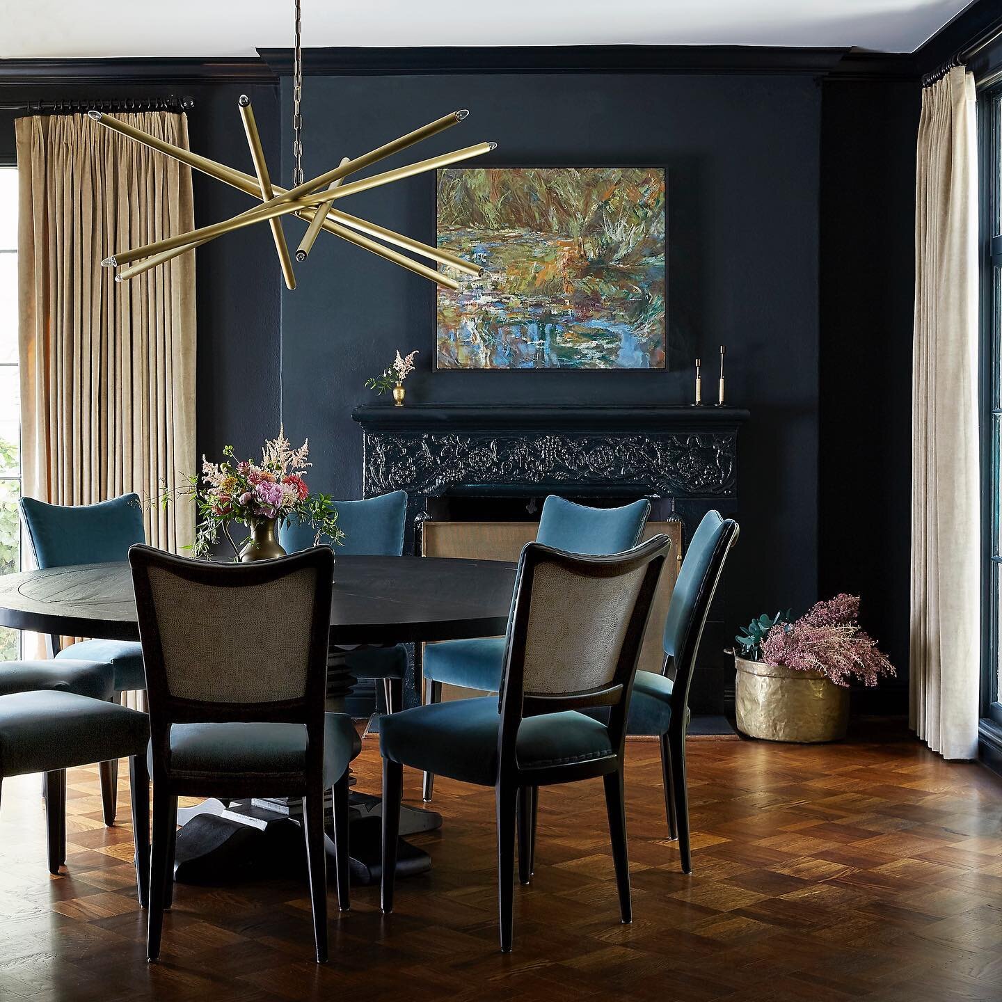 Dinner parties. We didn&rsquo;t host a lot of them, but the ones in this space tended to extend late into the evening.  Something about a dark, moody space, invites guests to relax and linger a little longer. This room used to be a formal living room