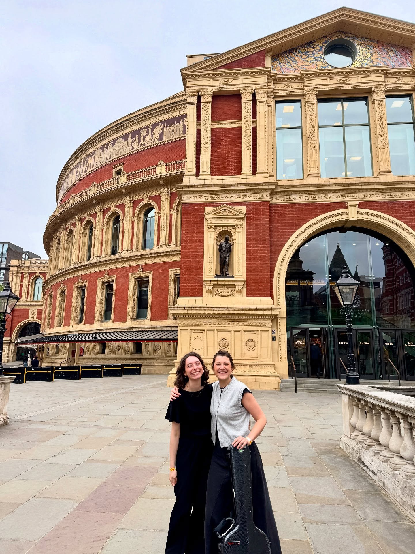 May, you were gorgeous 🌸

1-7 🫧 We had the final sharing of our @livemusicnowuk project as part of the West London Inclusive Arts Festival. Such a joy of a project creating a composition that represented both classes beautifully 🥹 and what a brill