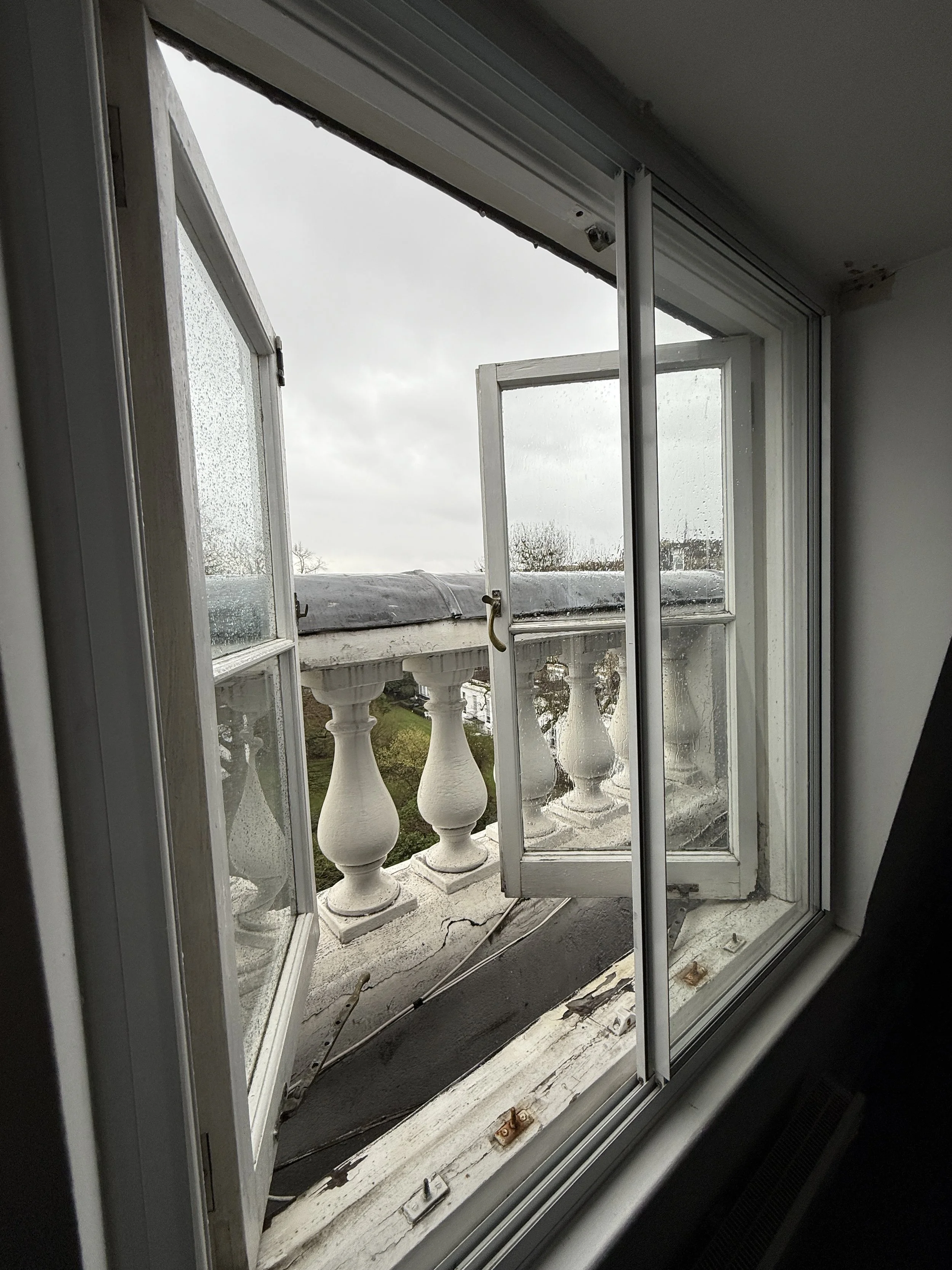 london-studio-rotten-windows-damage.jpg