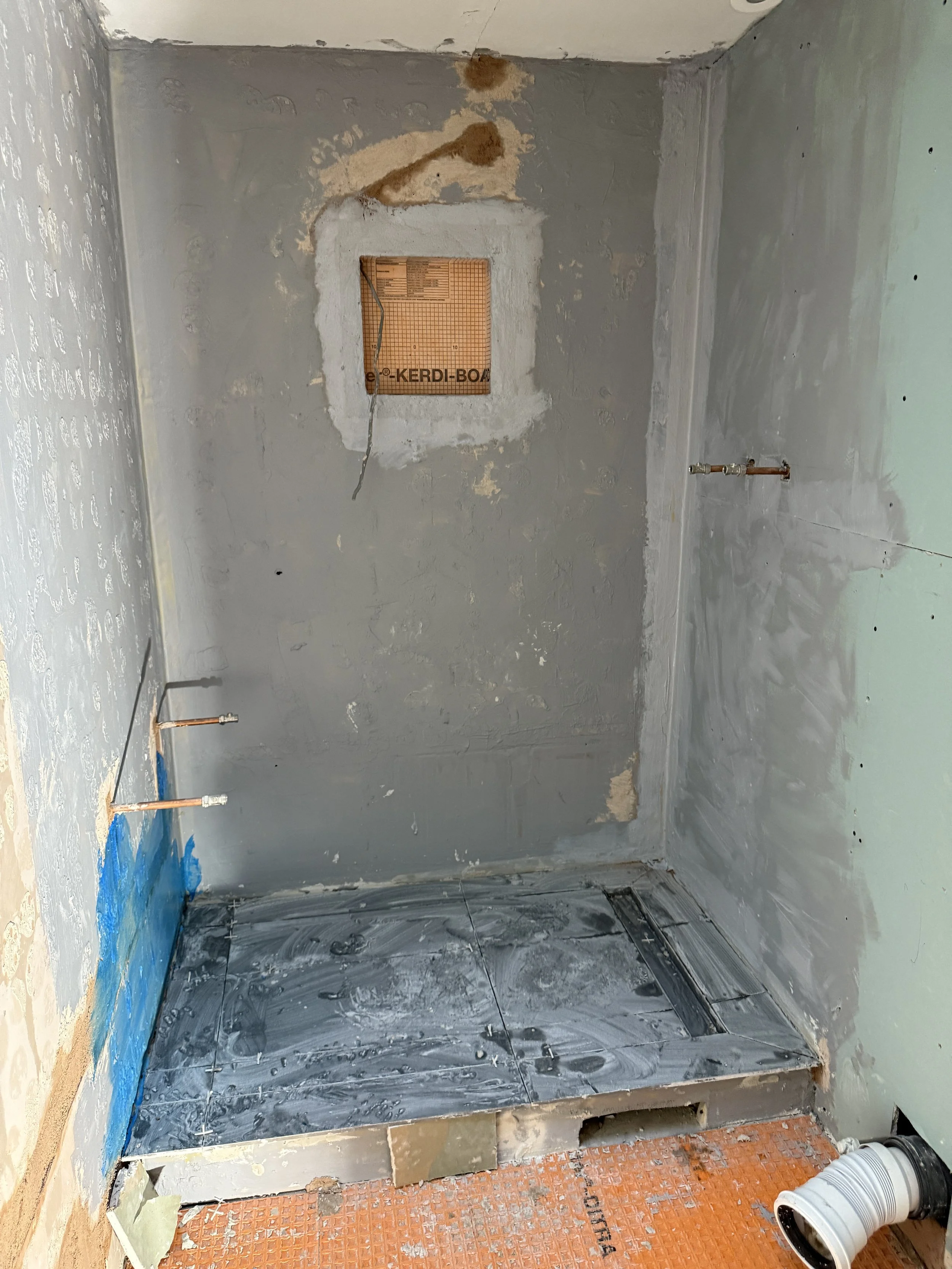 Ready for tiles barely waterproofed.JPG