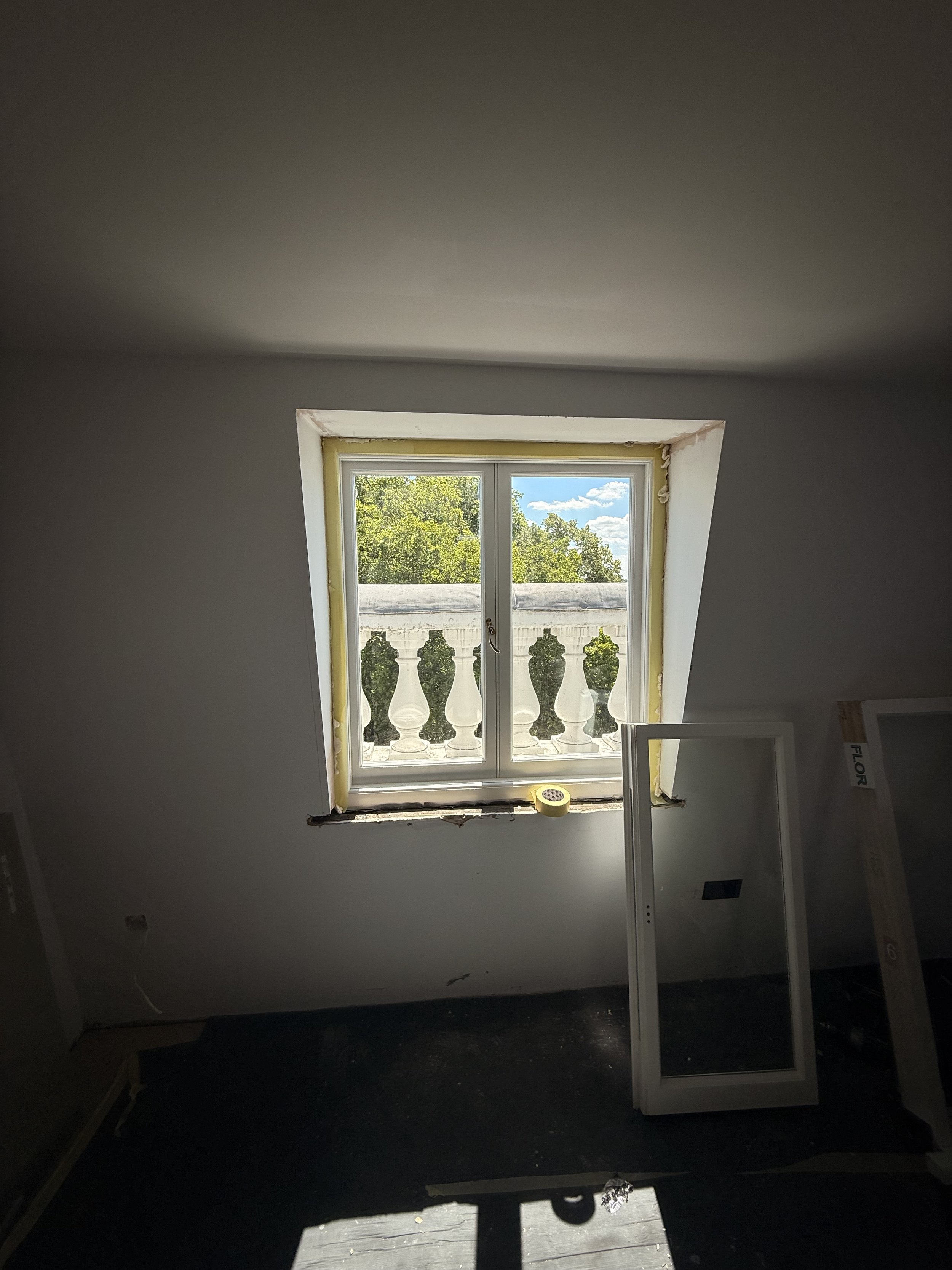 New window in place, prepped ready to be hand painted.jpeg