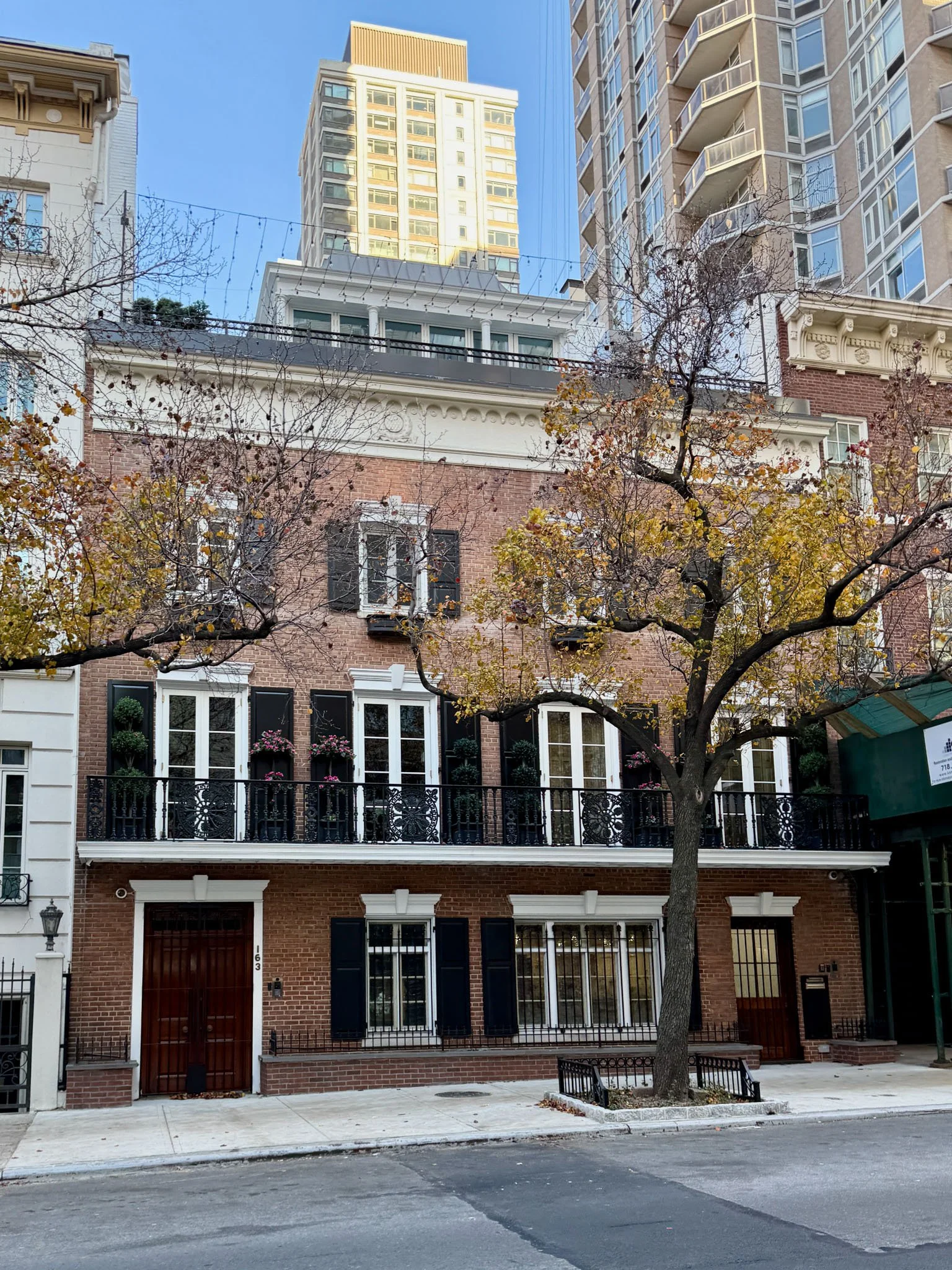 New York Townhouse Facade