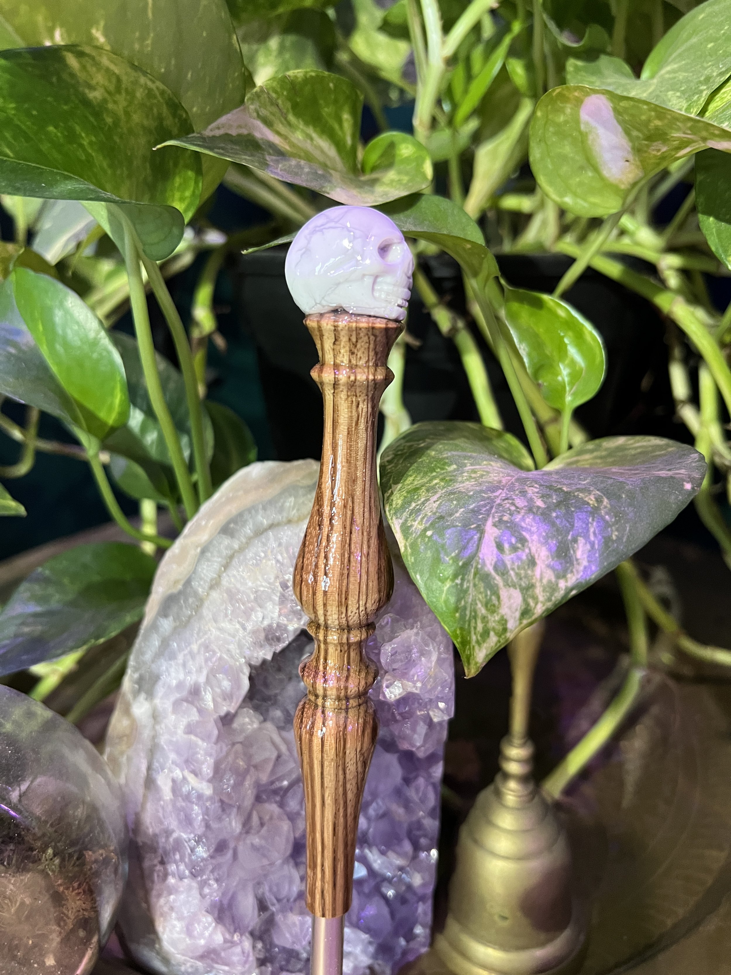 L 8mm Crystal Skull Topped Wooden Crochet Hook (Metal Neck) *RTS* 114