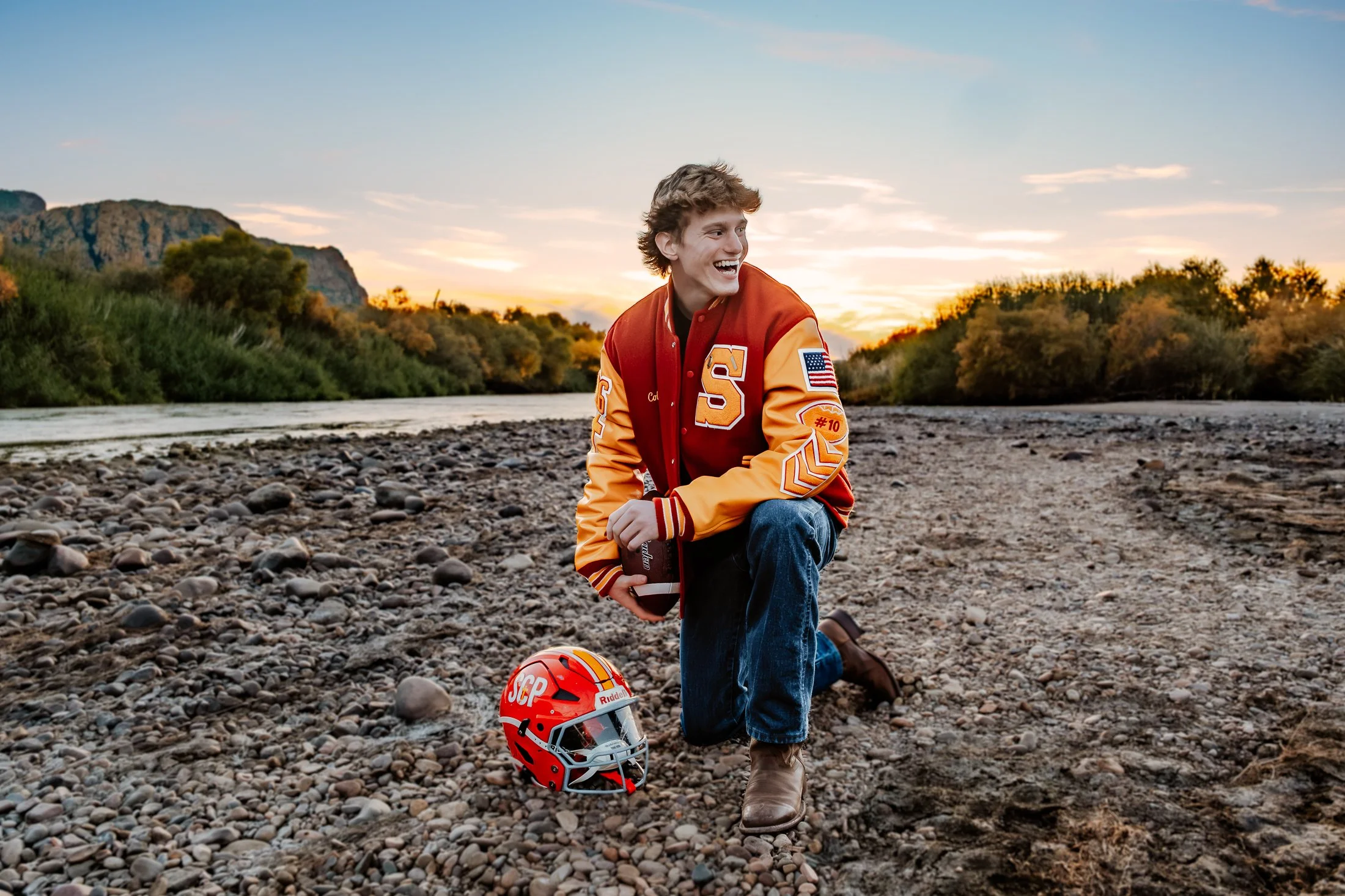 Salt-River-Mesa-AZ-Senior-Sunset-Photoshoot-45.jpg