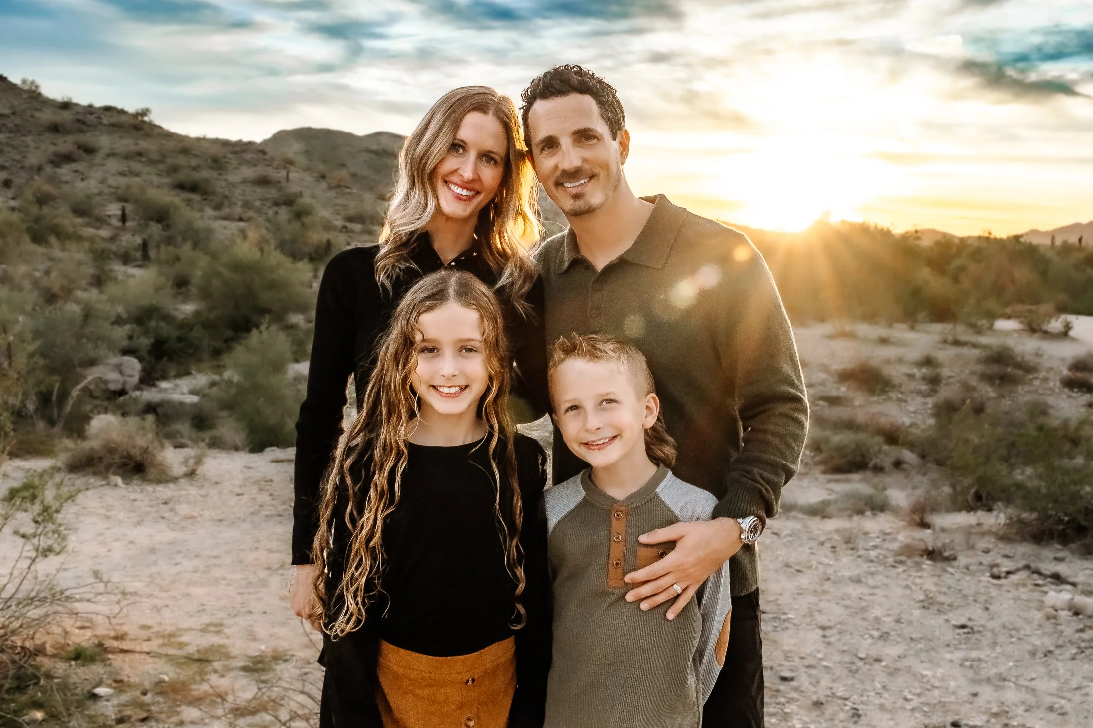 Warpaint-Trail-Ahwatukee-AZ-Sunset-Family-Photoshoot-2.jpg