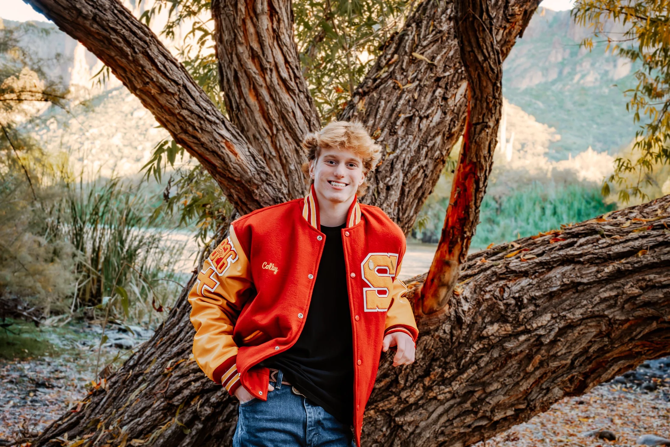 Salt-River-Mesa-AZ-Senior-Sunset-Photoshoot-15.jpg