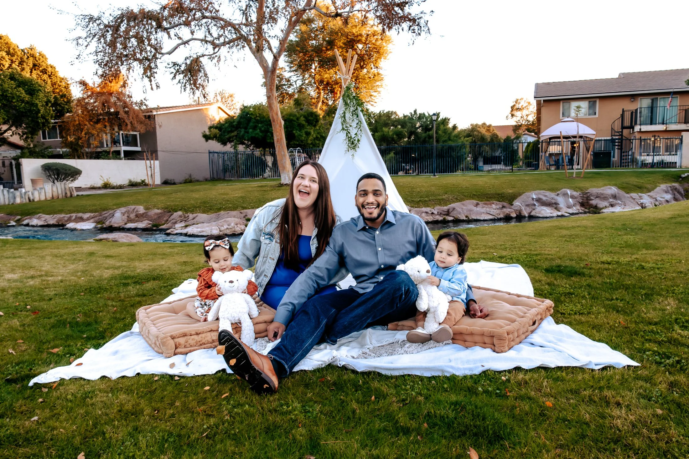 Sunset-Family-Photo-Shoot-The-Lakes-Tempe-Arizona-75.jpg