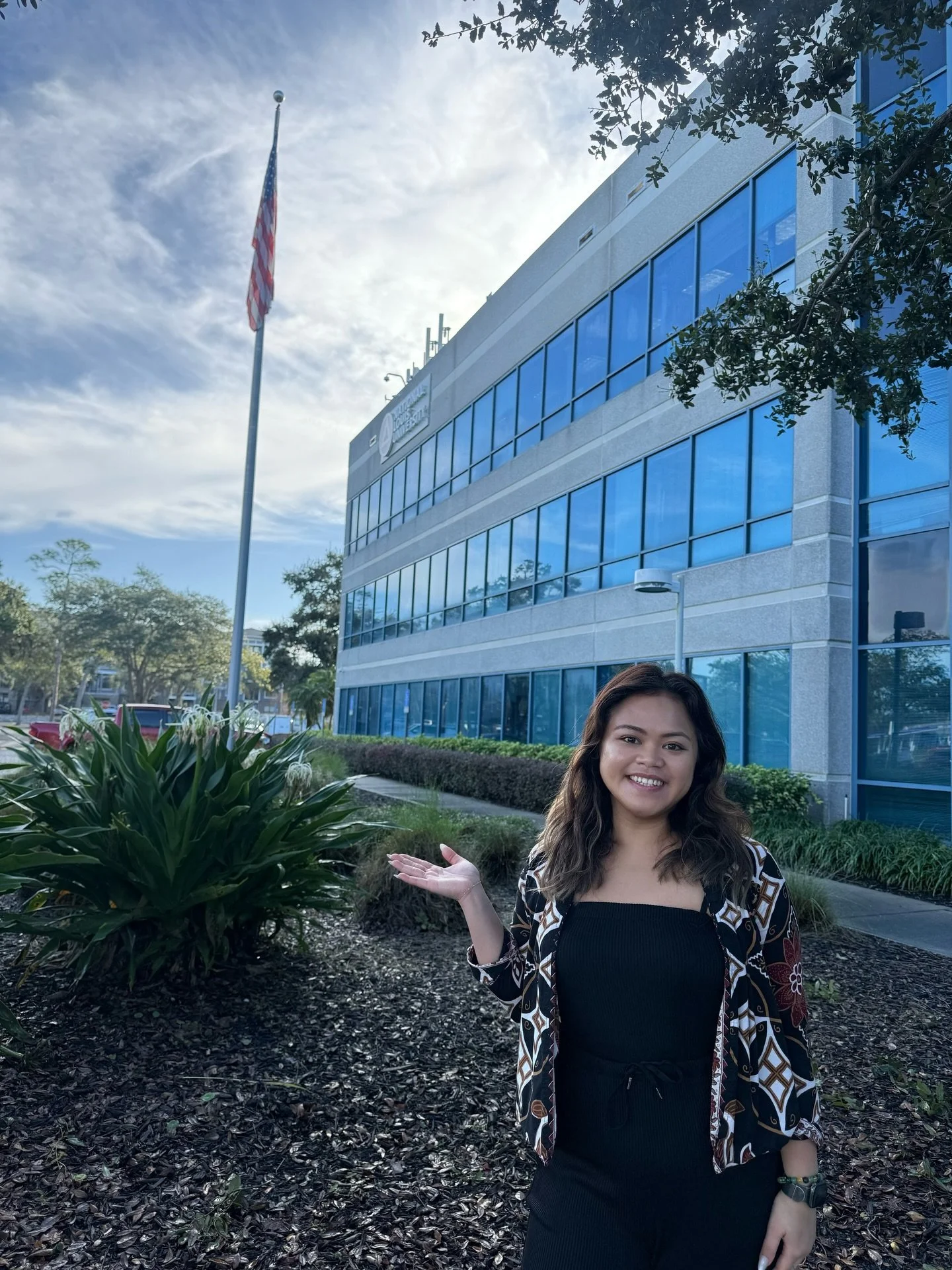 Year 3, here we go🤟🏽
Doctoral residency week, slowing down enough to sit with the work and what&rsquo;s ahead.
Still shaping ideas, asking better questions, and staying curious as things begin to align.
Grateful for the growth, carrying a little fa