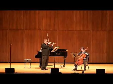 Wai and Kui with Friends (feat. Kui Dong, Xiaolong Chen, Ziao Chen & Zichong Chen)