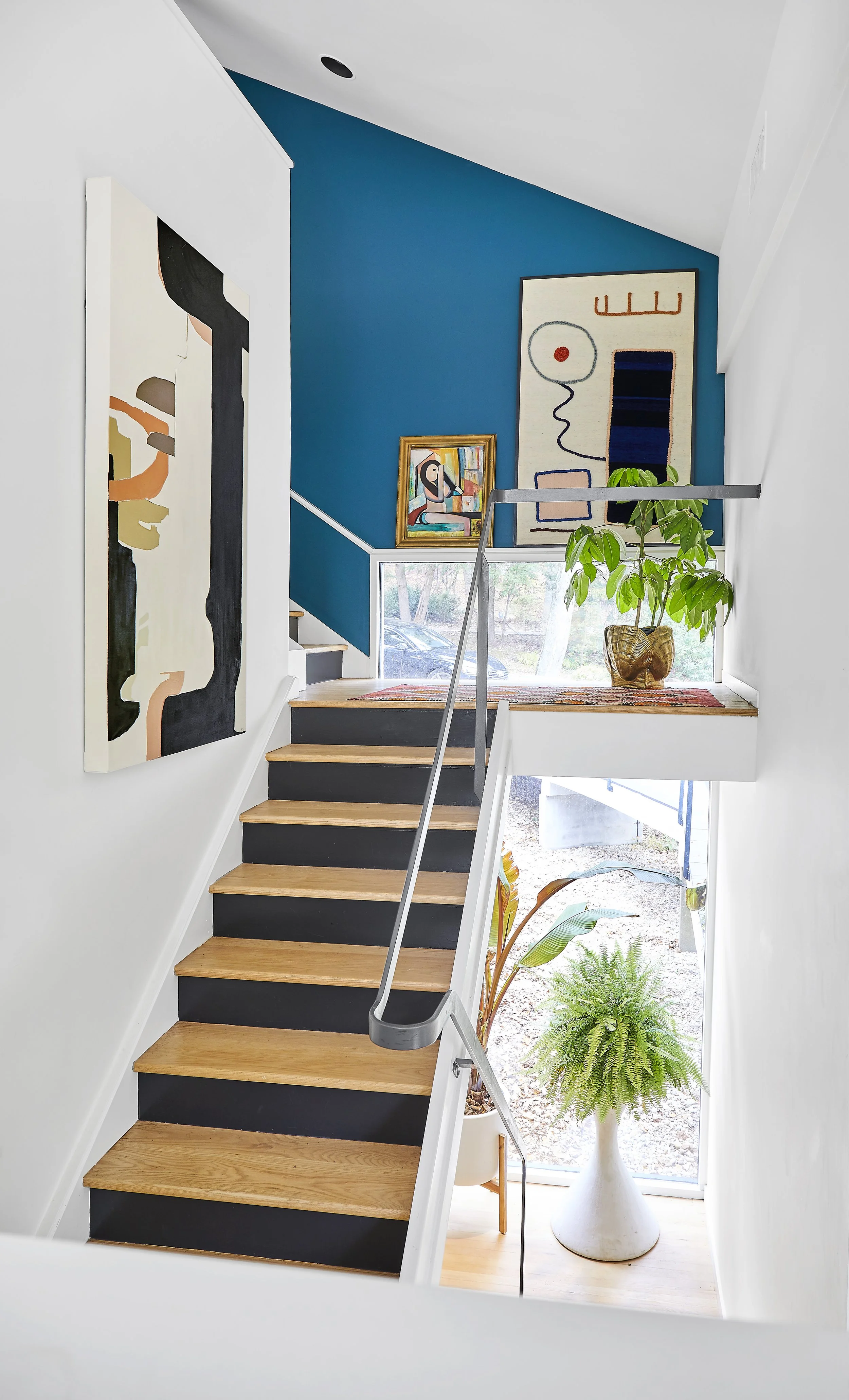 Lonny_Corrin@PoundRidge_Stairwell copy.jpg