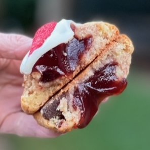 white chocolate strawberry.jpeg