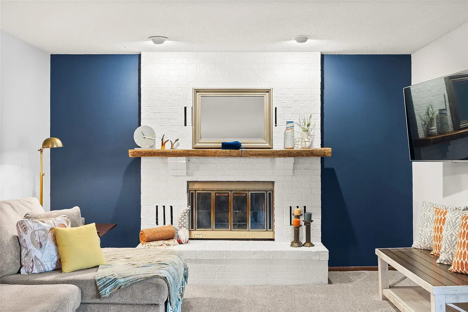 7 - Living Room.webp