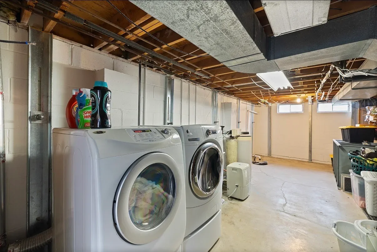 17 - Laundry.webp