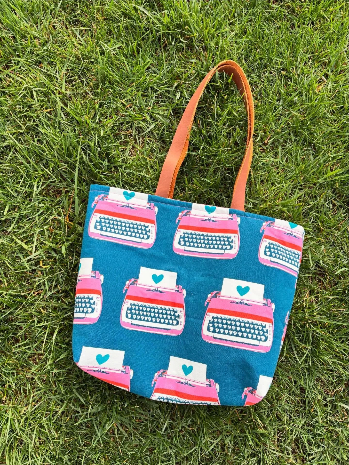 listed four half yard totes on the made by allison section of my website this morning. eight more totes to be posted - all one of a kind.