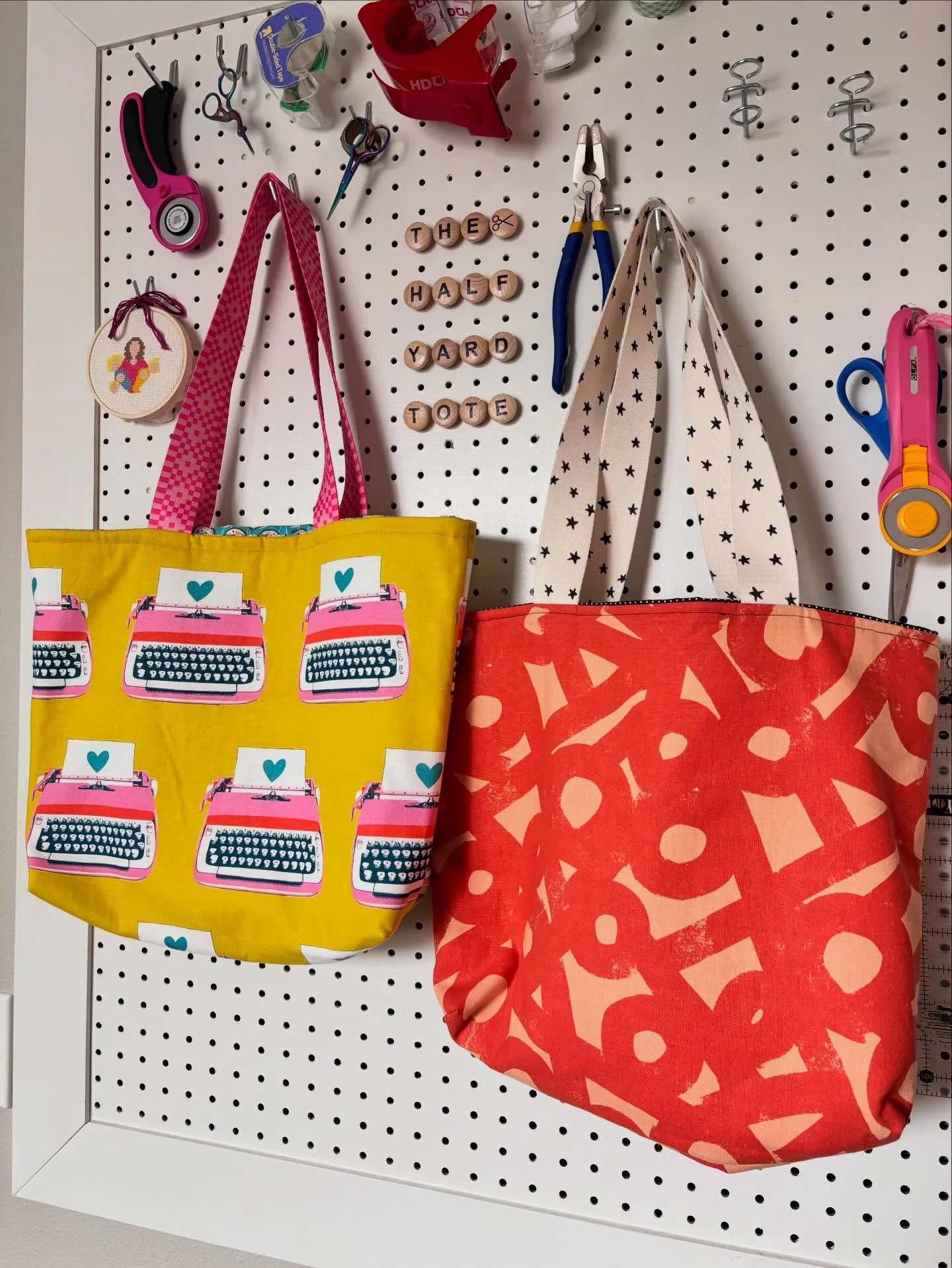 When the youngest twins finally nap when our middle is at pre-school &ndash; a lot of pattern writing gets done &ndash; so, I&rsquo;m thrilled to announce that my latest pattern, The Half Yard Tote, is now available! 
 
 
If you&rsquo;ve been looking