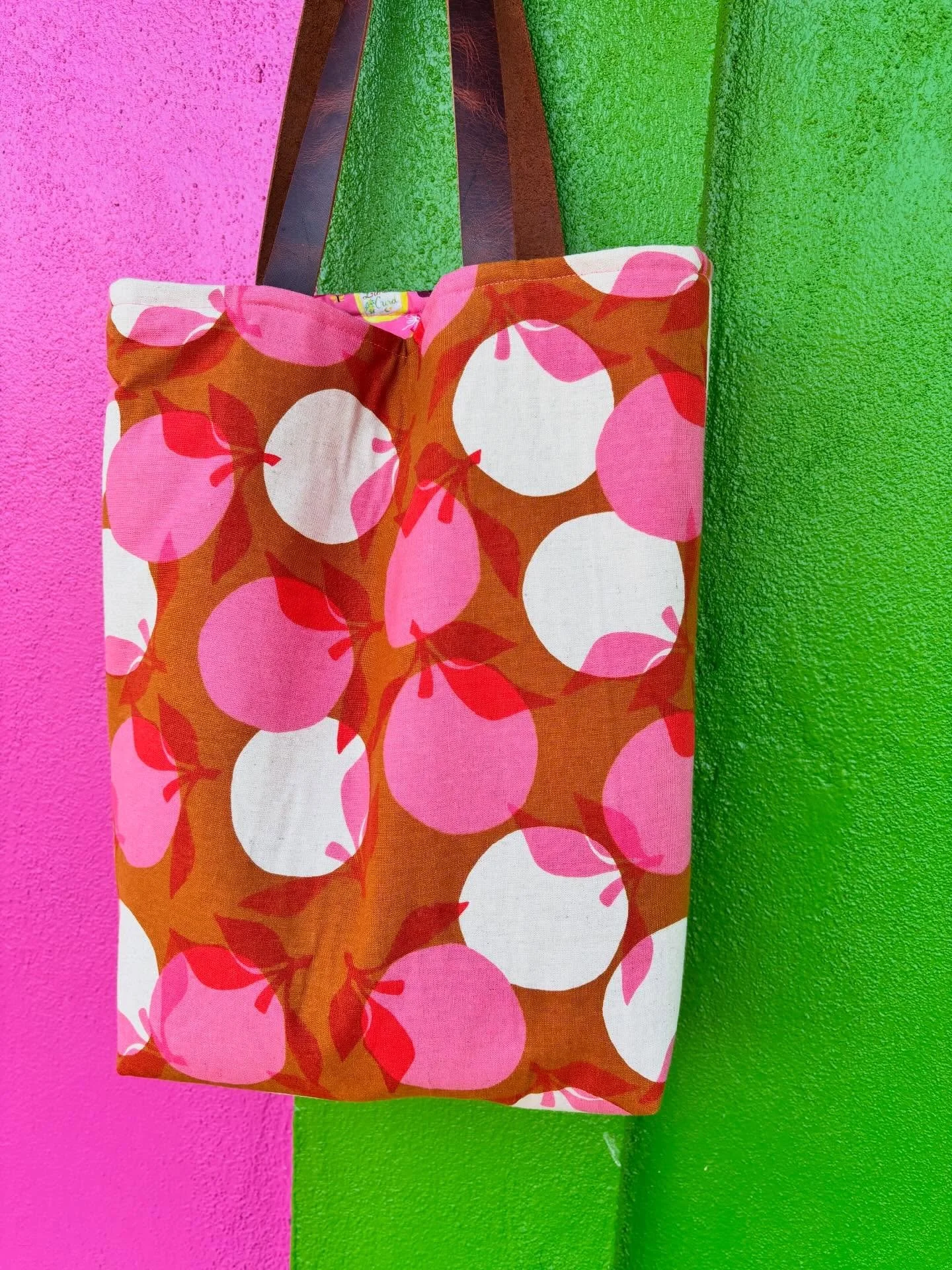 the half yard tote &mdash; pattern by @allison.ramsing 

Fabric: @missmelodymiller and @katiedaisy_artist