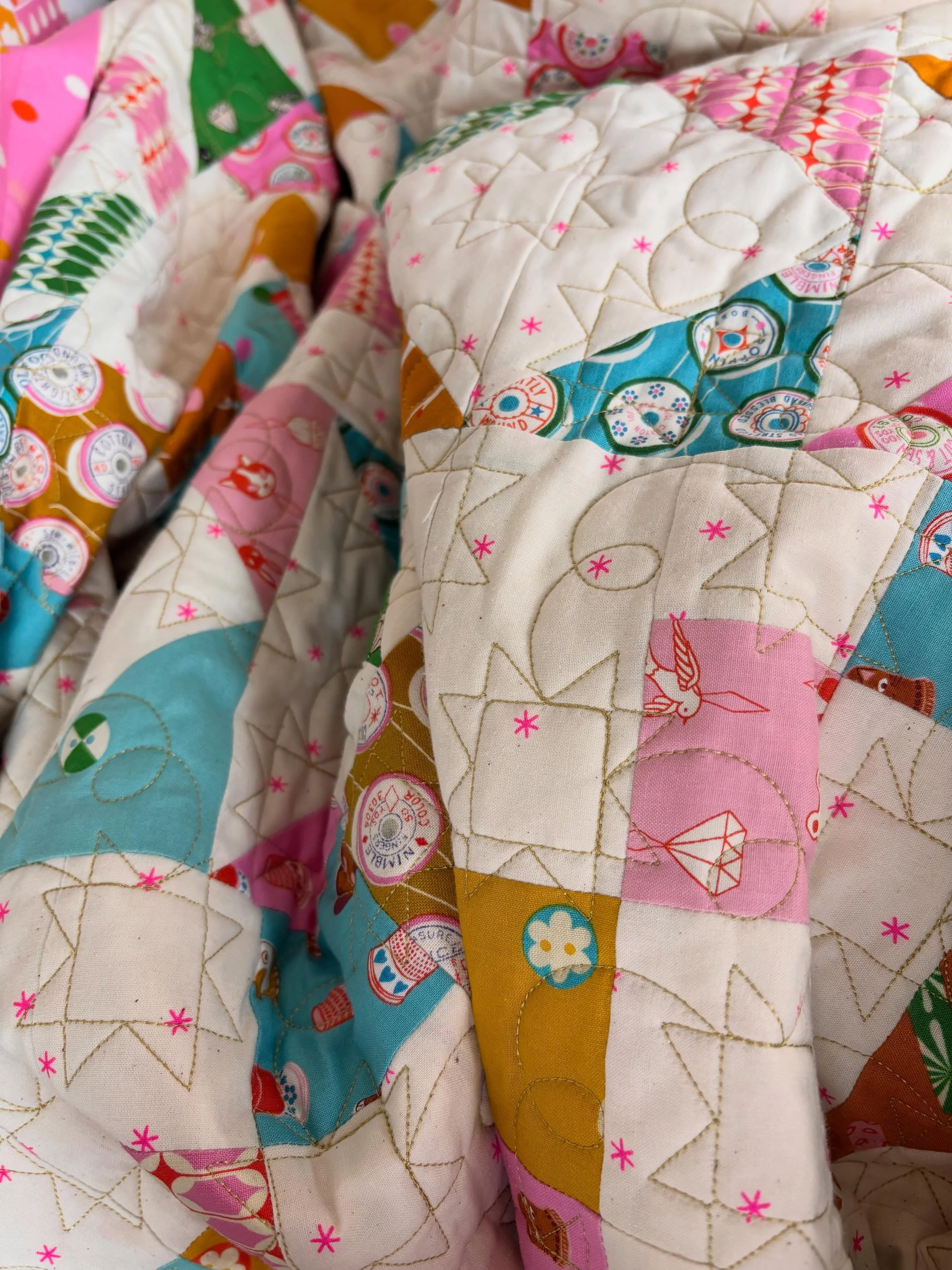 shine so bright a fat quarter friendly quilt pattern in 4 sizes - swipe right for fabric requirements. 

note: I started sewing the binding onto this quilt the day before surgery - april 23 - and have been resting and recovering since.