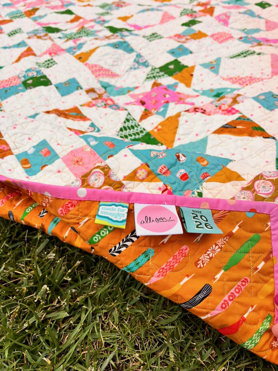 Shine So Bright Quilt Pattern by Allison Ramsing - Ruby Star Soceity Trinketry - Ruby Star Society 1-800 Notion - Fat Quarter Pattern - 6 Fat Quarter Pattern - 9 Fat Quarter Pattern - 12 Fat Quarter Pattern - 16 Fat Quarter Pattern - Sawtooth Star
