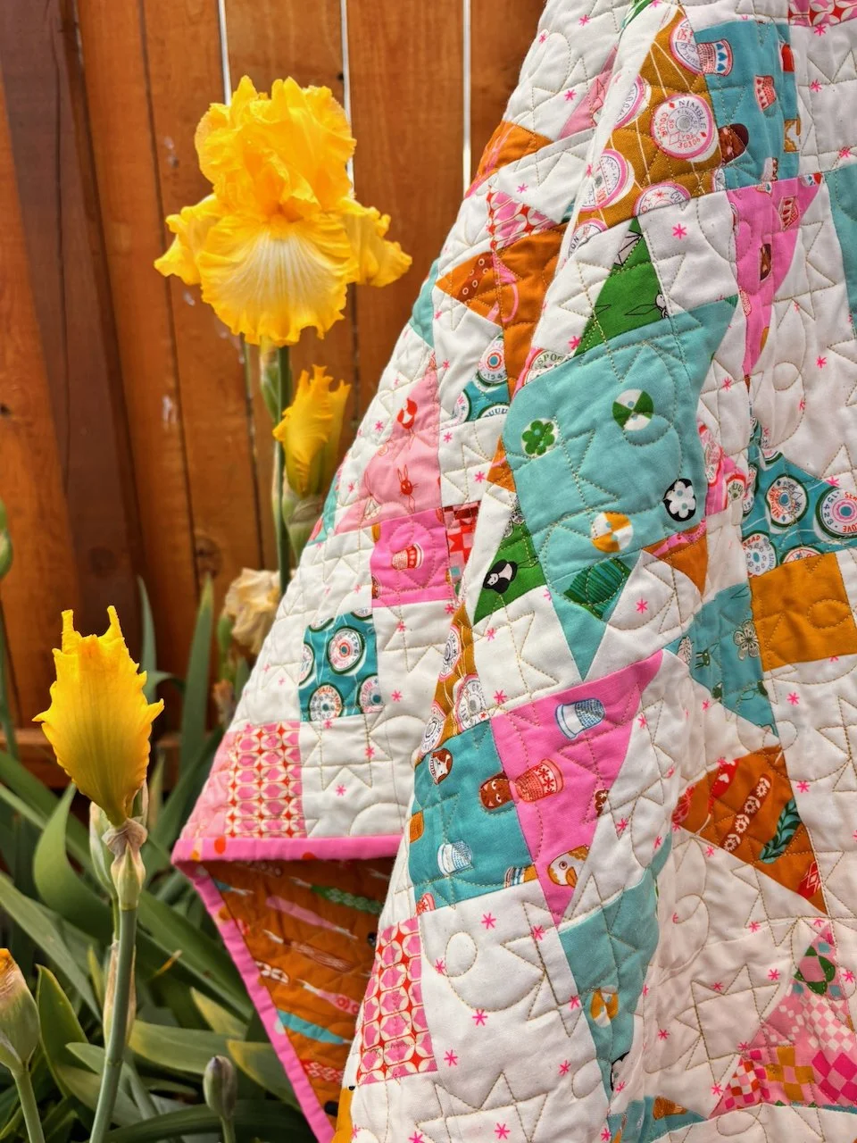Shine So Bright Quilt Pattern by Allison Ramsing - Ruby Star Soceity Trinketry - Ruby Star Society 1-800 Notion - Fat Quarter Pattern - 6 Fat Quarter Pattern - 9 Fat Quarter Pattern - 12 Fat Quarter Pattern - 16 Fat Quarter Pattern - Sawtooth Star