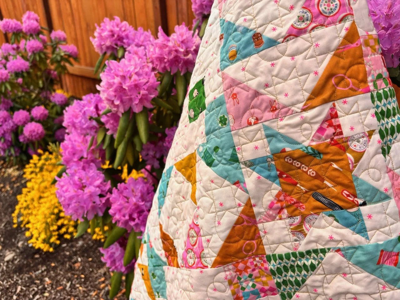Shine So Bright Quilt Pattern by Allison Ramsing - Ruby Star Soceity Trinketry - Ruby Star Society 1-800 Notion - Fat Quarter Pattern - 6 Fat Quarter Pattern - 9 Fat Quarter Pattern - 12 Fat Quarter Pattern - 16 Fat Quarter Pattern - Sawtooth Star