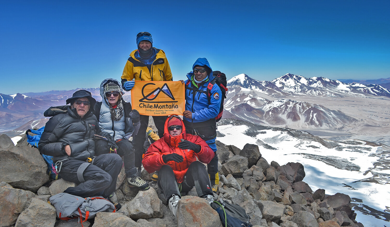 Ojos del Salado (6.893m / 22.614ft) Climb