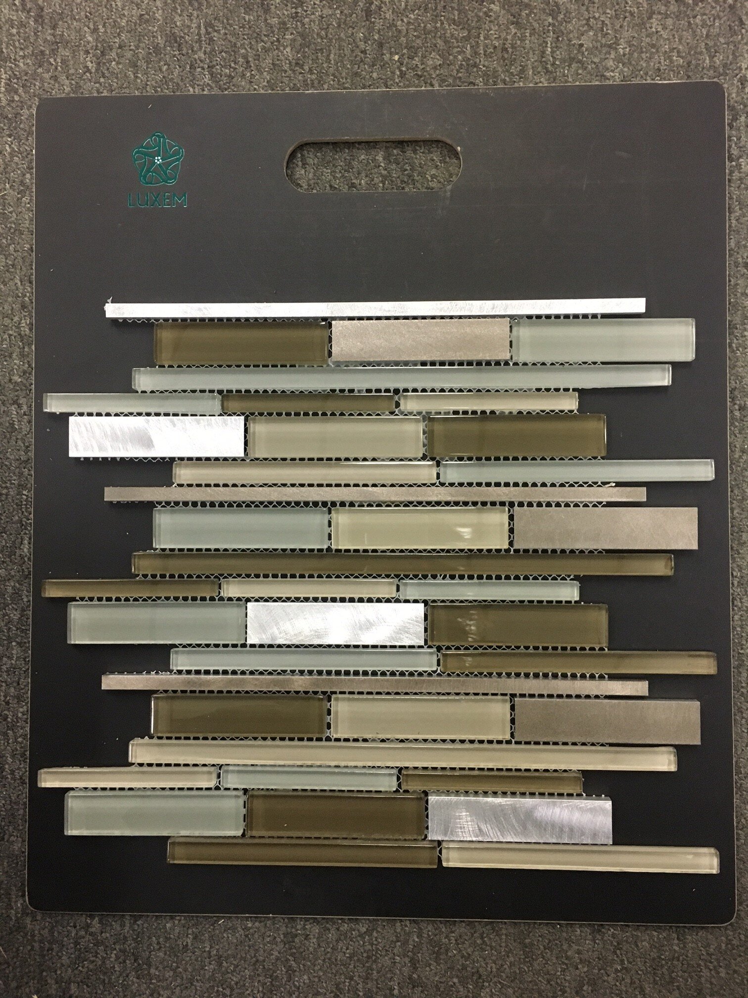 GLASS ALUMINUM_AerospaceG_RandomInterlocking.jpg