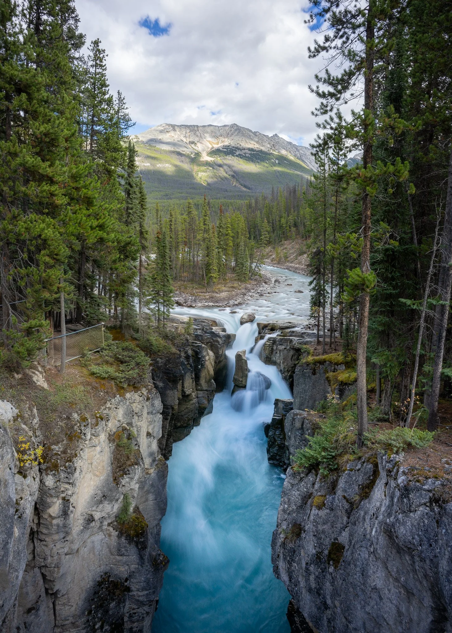 Sunwapta Falls - Jasper National Park
