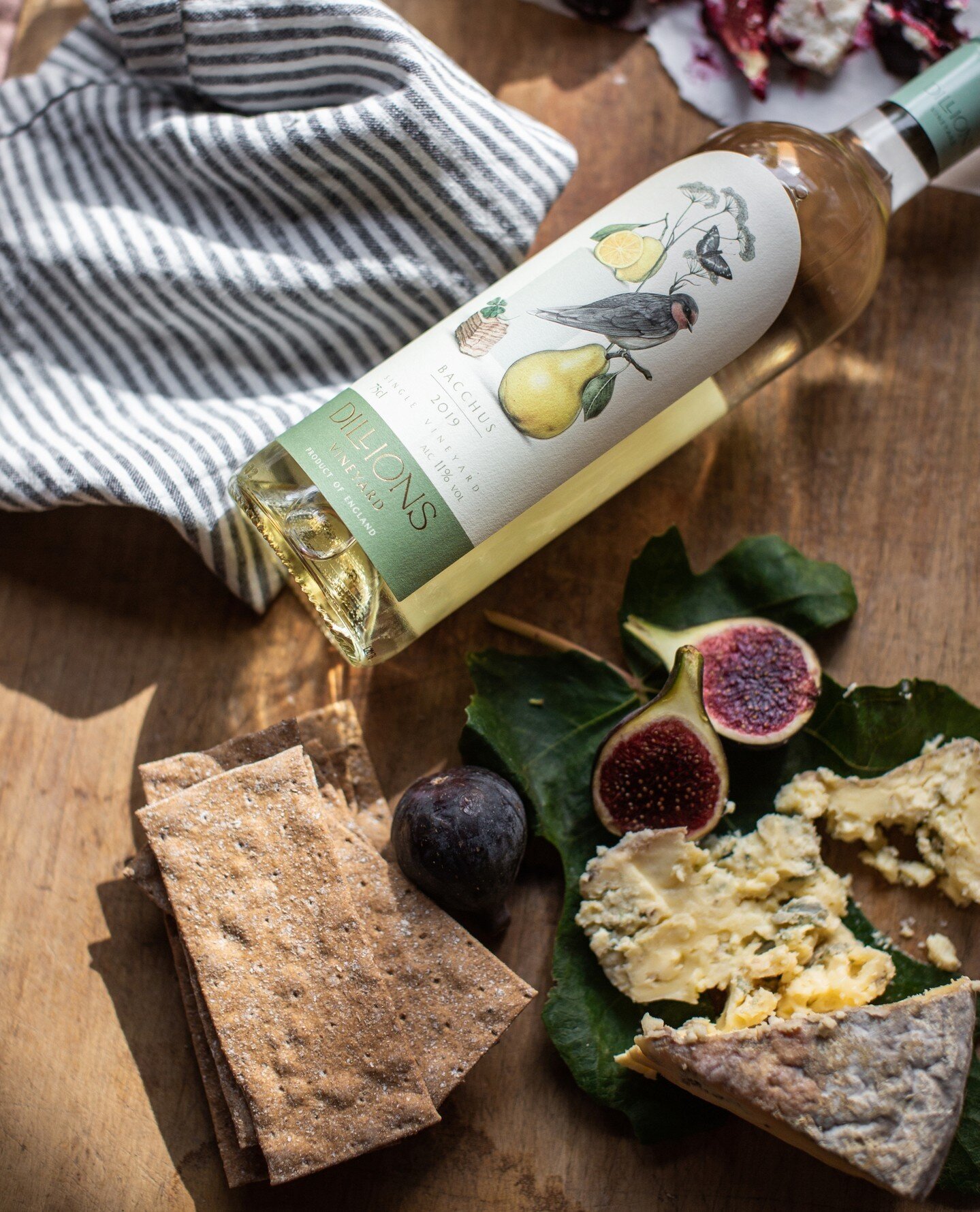 Raise your hand if you're still making your way through the Christmas cheeses?? ✋😳⁠
⁠
We can never resist the delicious selection of local produce available at @highwealddairy every year, but thankfully the Dillions Bacchus 2020 complements anything