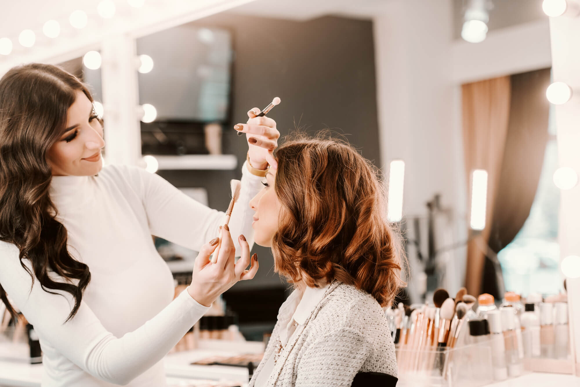 &lt;b&gt;Estée Lauder&lt;/b&gt;&lt;strong&gt;Mapping the customer journey to beauty&lt;/strong&gt;&lt;i&gt;LEARN MORE&lt;/i&gt;