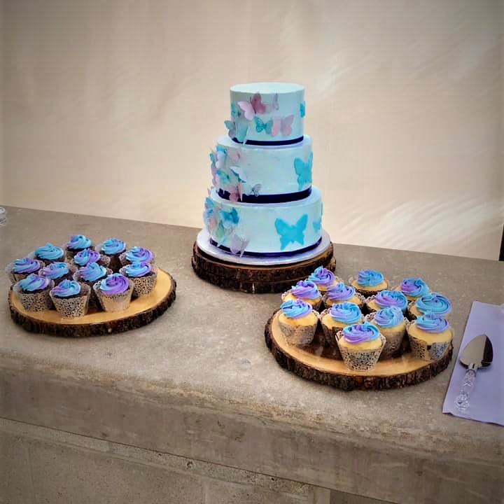 butterfly wedding cake.png