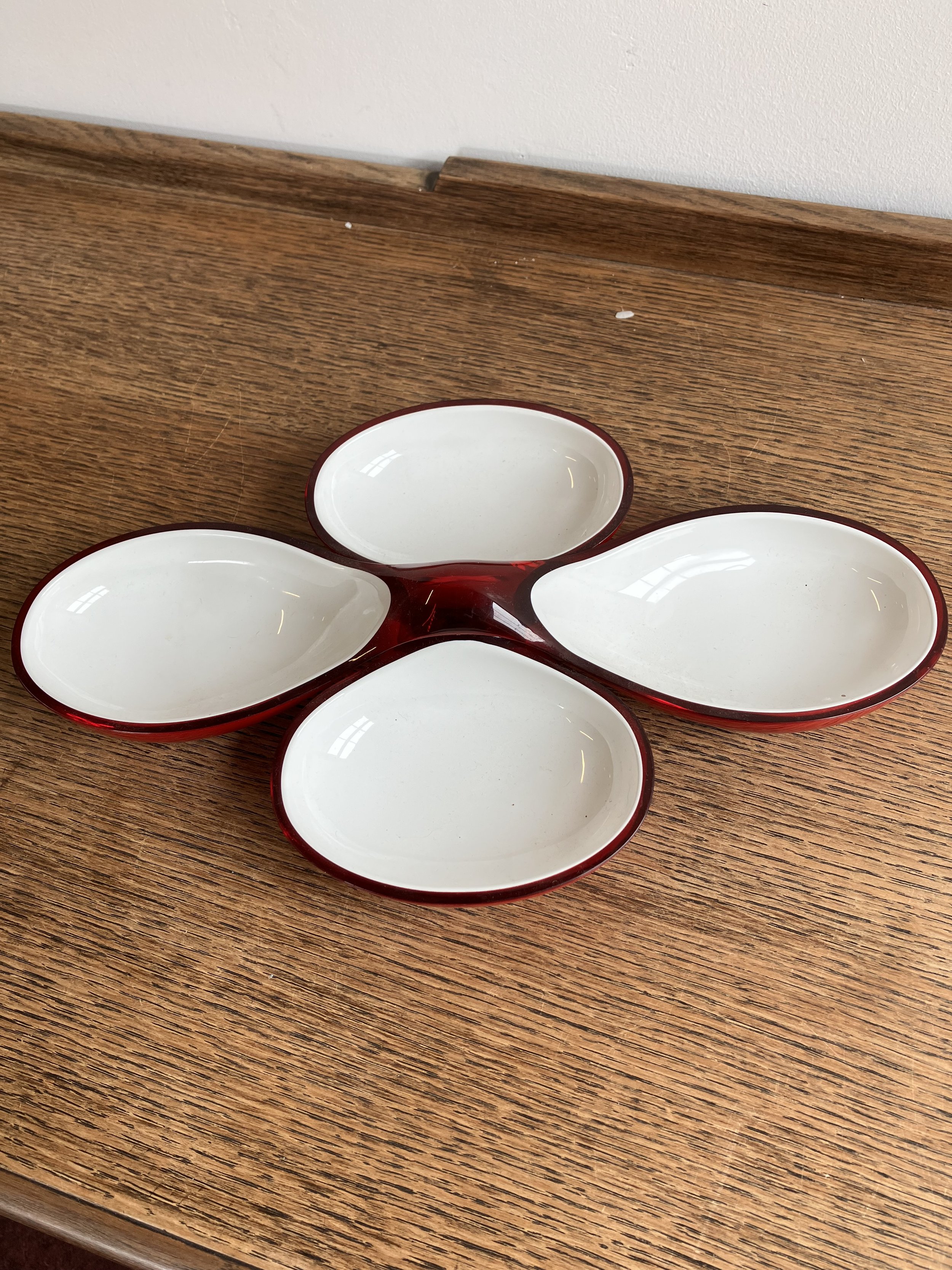 Vintage Guzzini Two Tone Interlocking Dishes