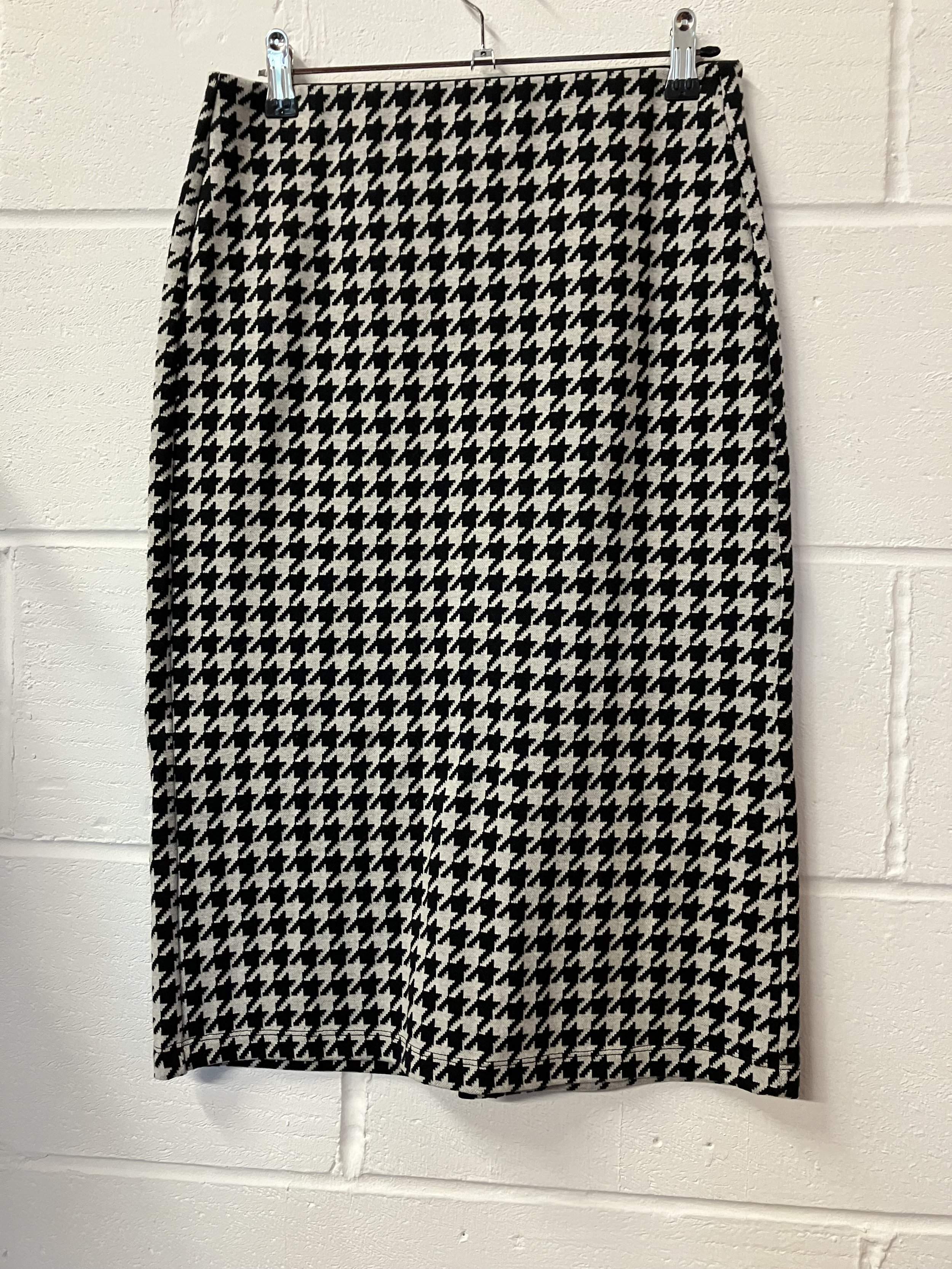 Soya Concept Black and White Dogtooth Pattern Pencil Skirt