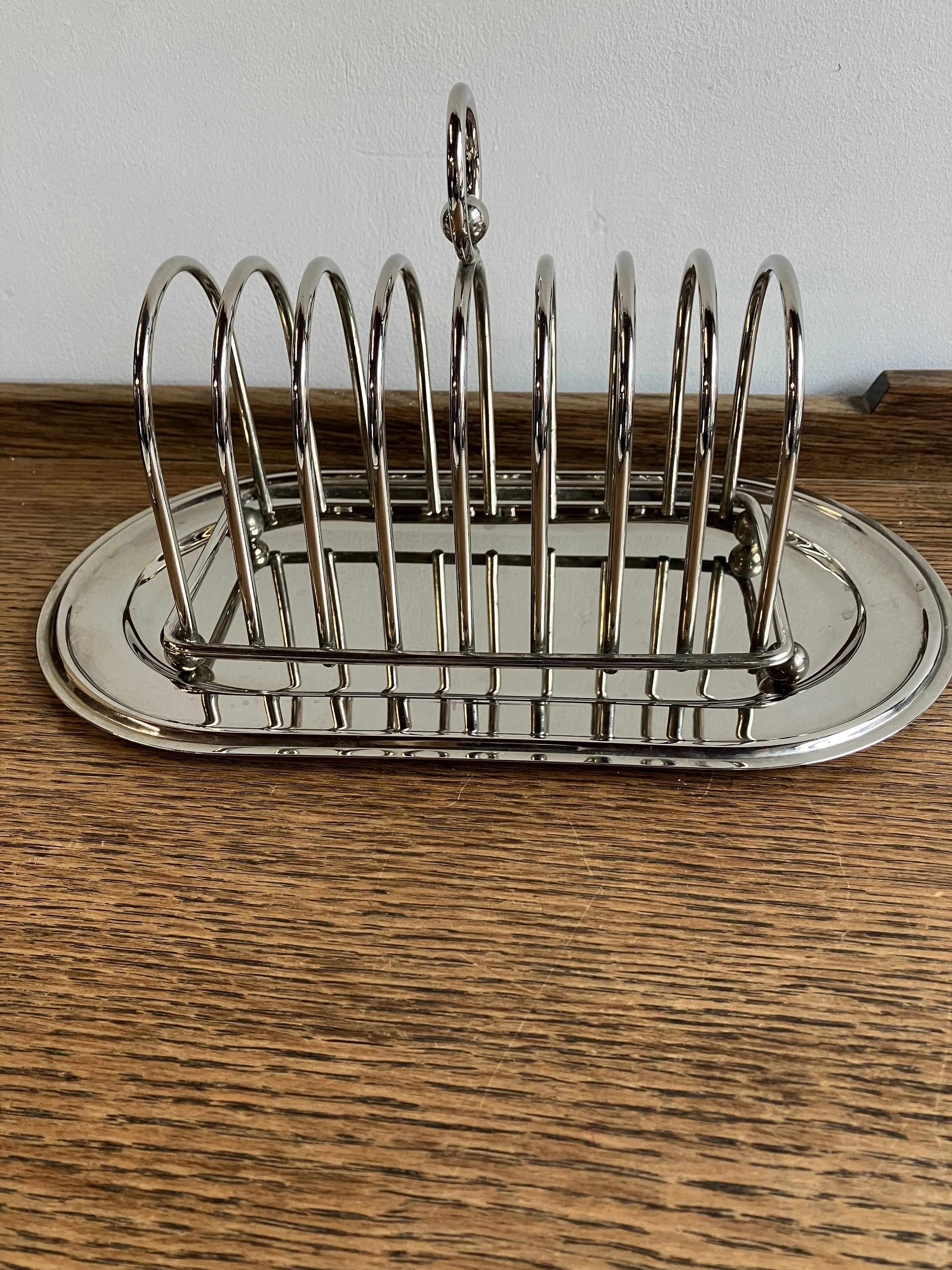 Large Chrome Eight Slice Toast Rack with Matching Tray