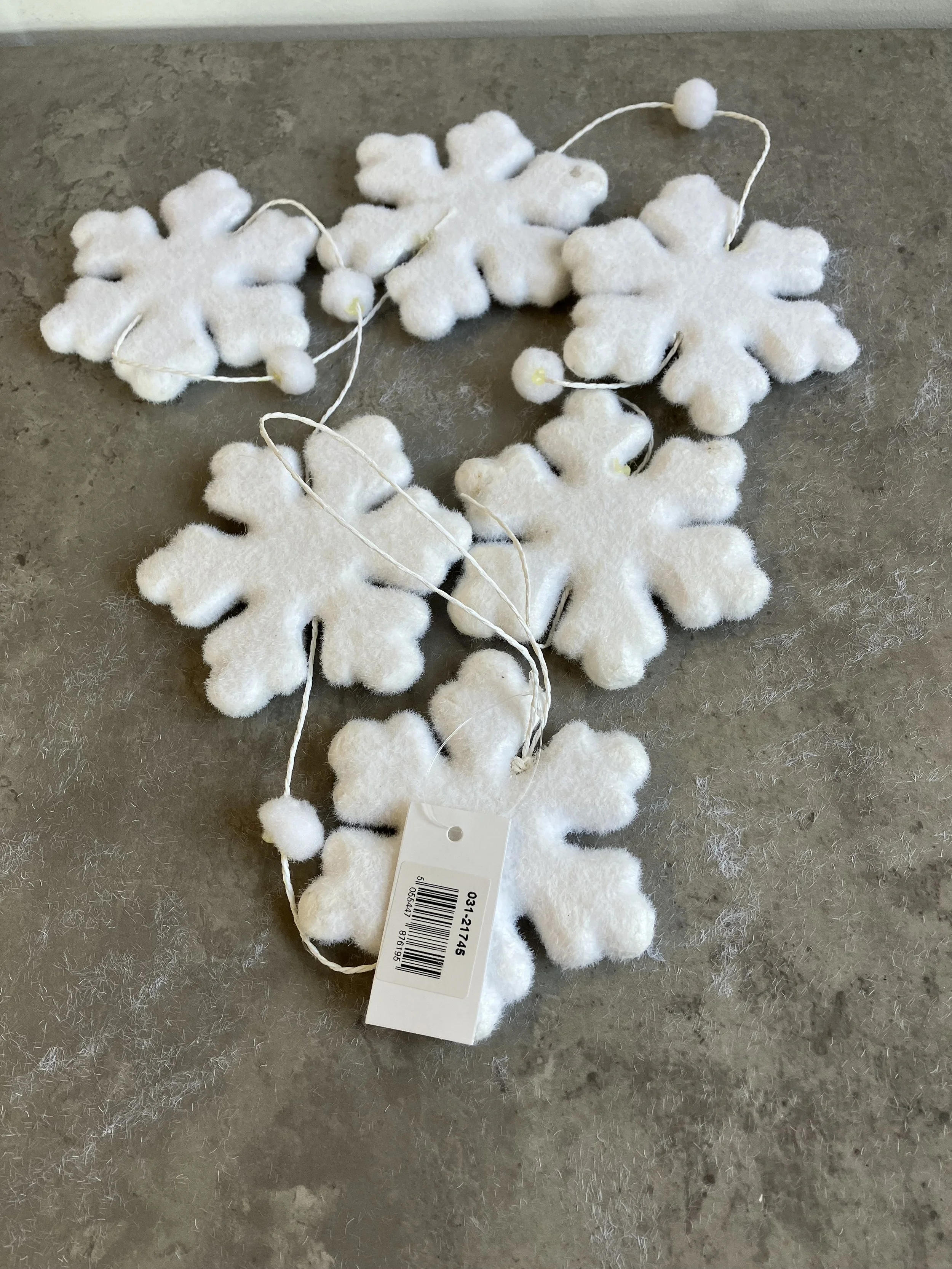 Fizzco Flocked Snowflake Christmas Garland