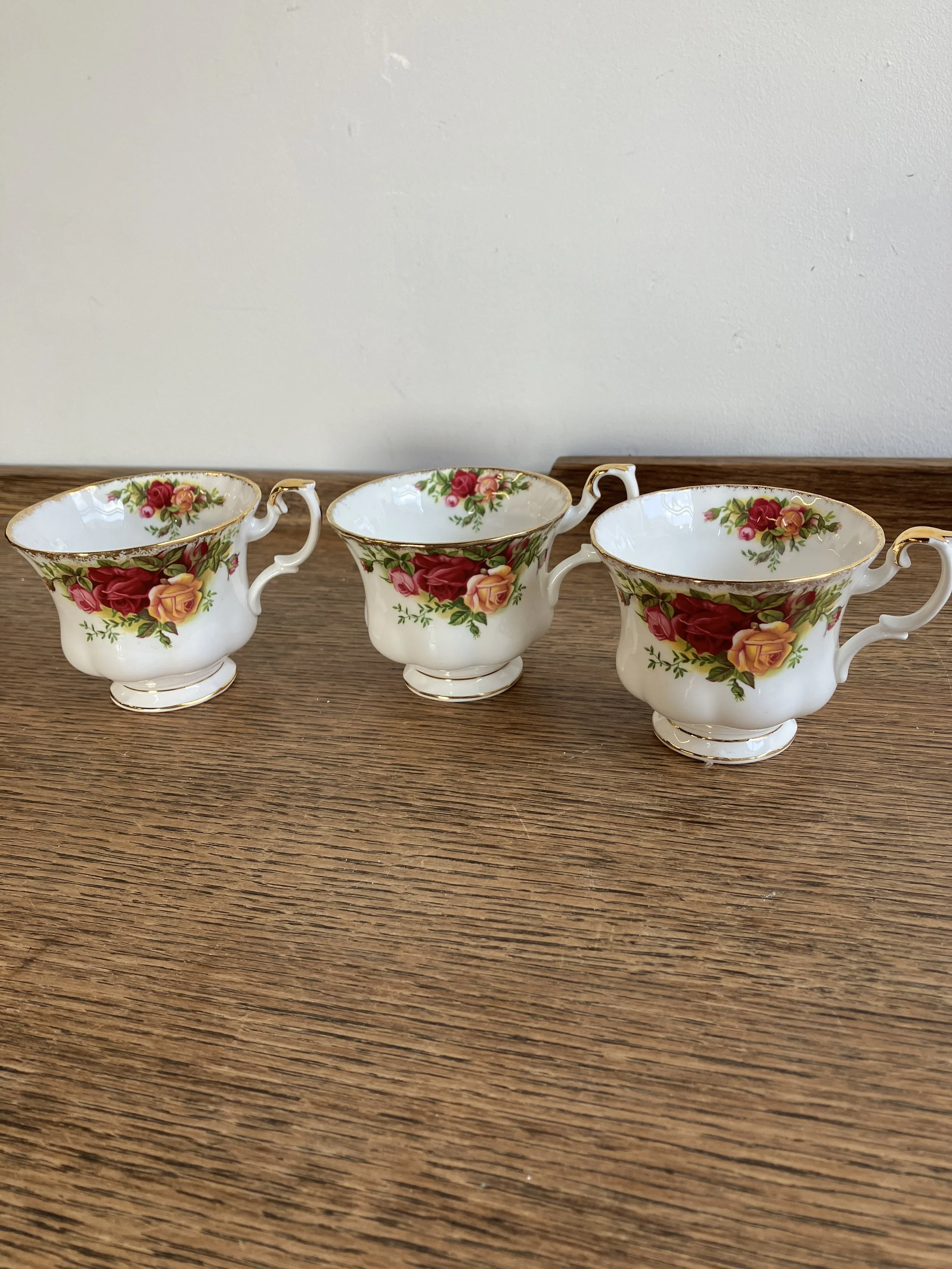 Royal Albert Old Country Roses Set of Three Tea Cups