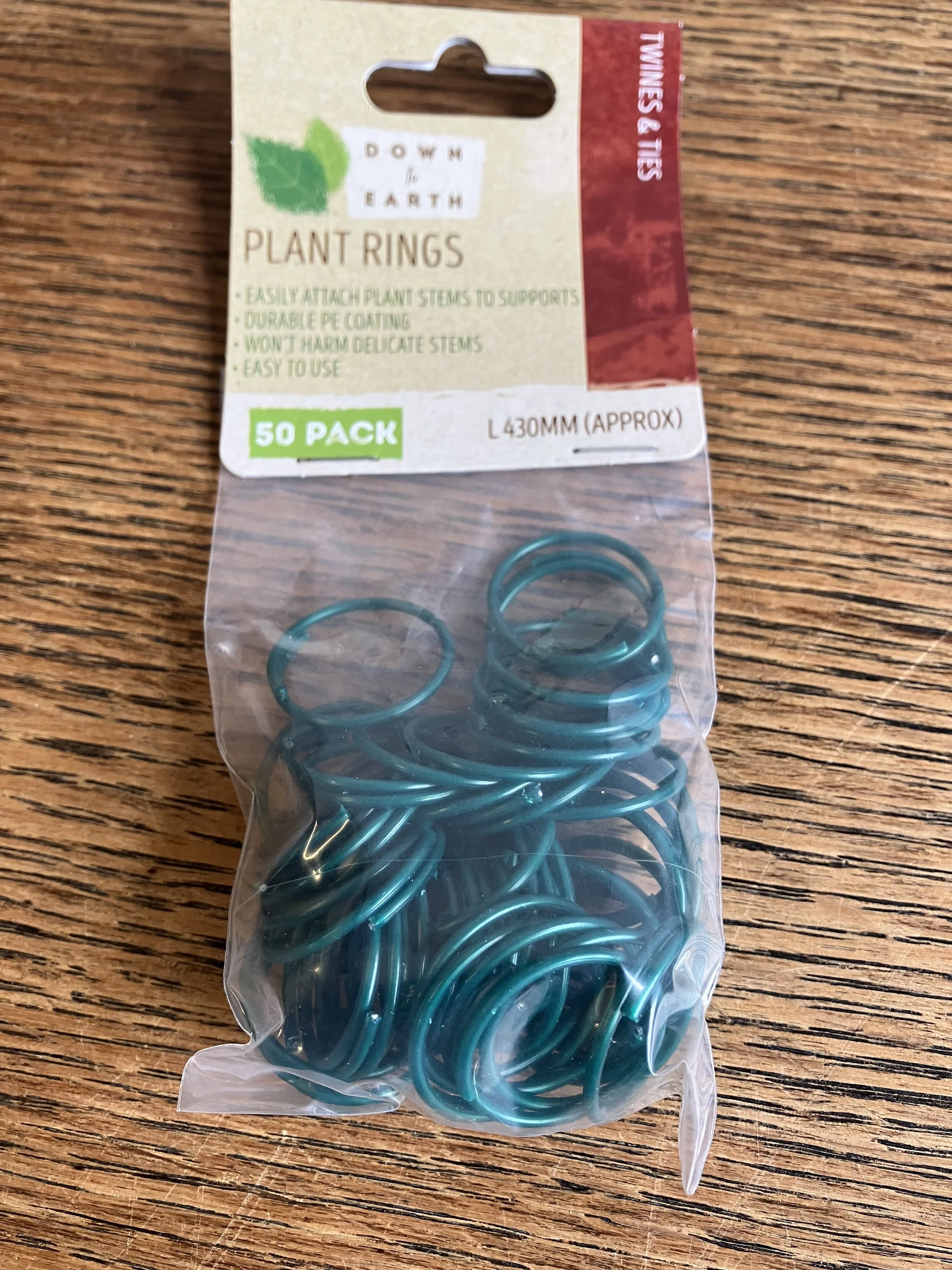 Down to Earth Pack of 50 Green Plant Rings