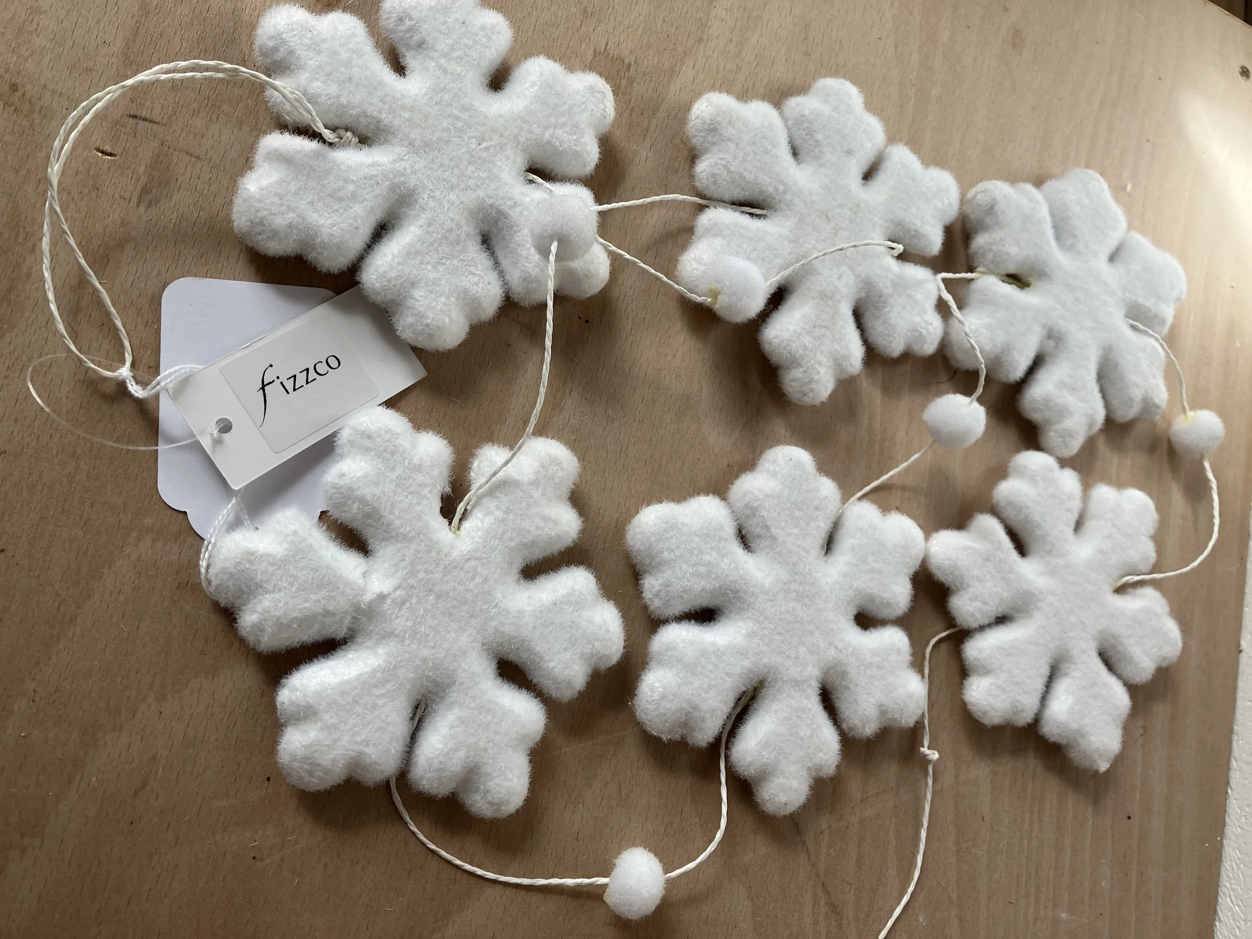 Fizzco Flocked Snowflake Christmas Garland