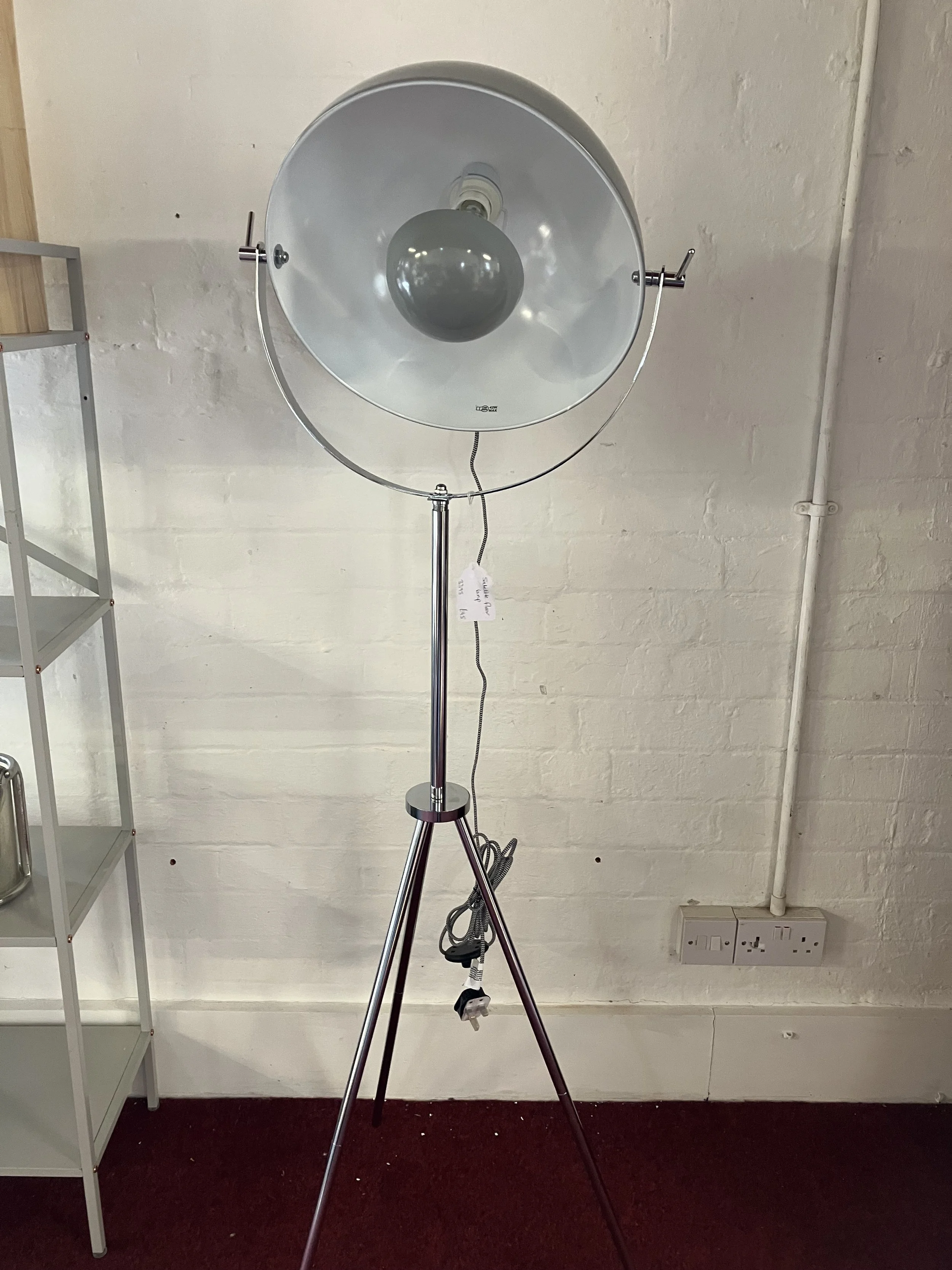 House Additions Retro Style Satellite Shaped Floor Standing Lamp